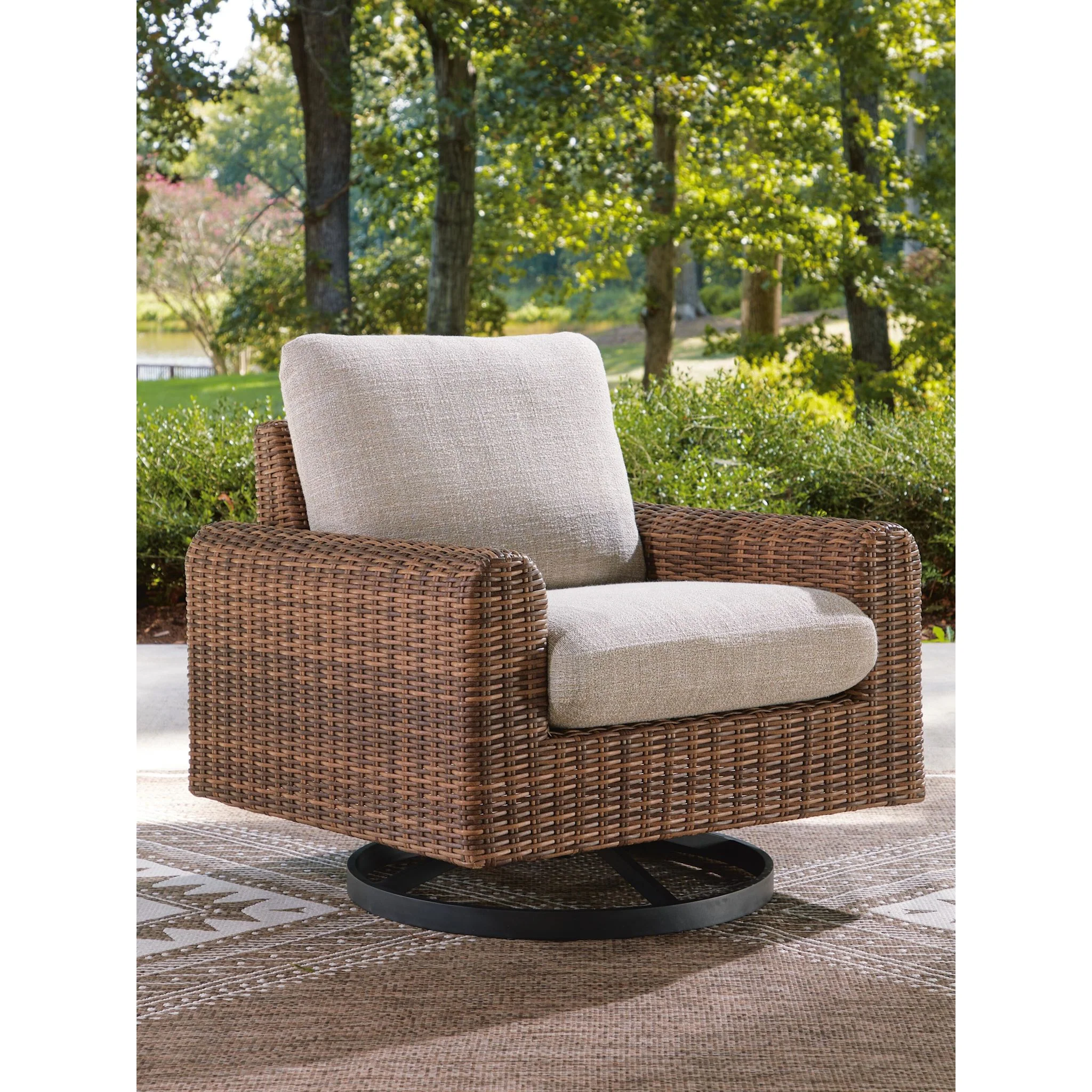 Angel Island Outdoor Swivel Lounge Chair with Cushion - Image 21