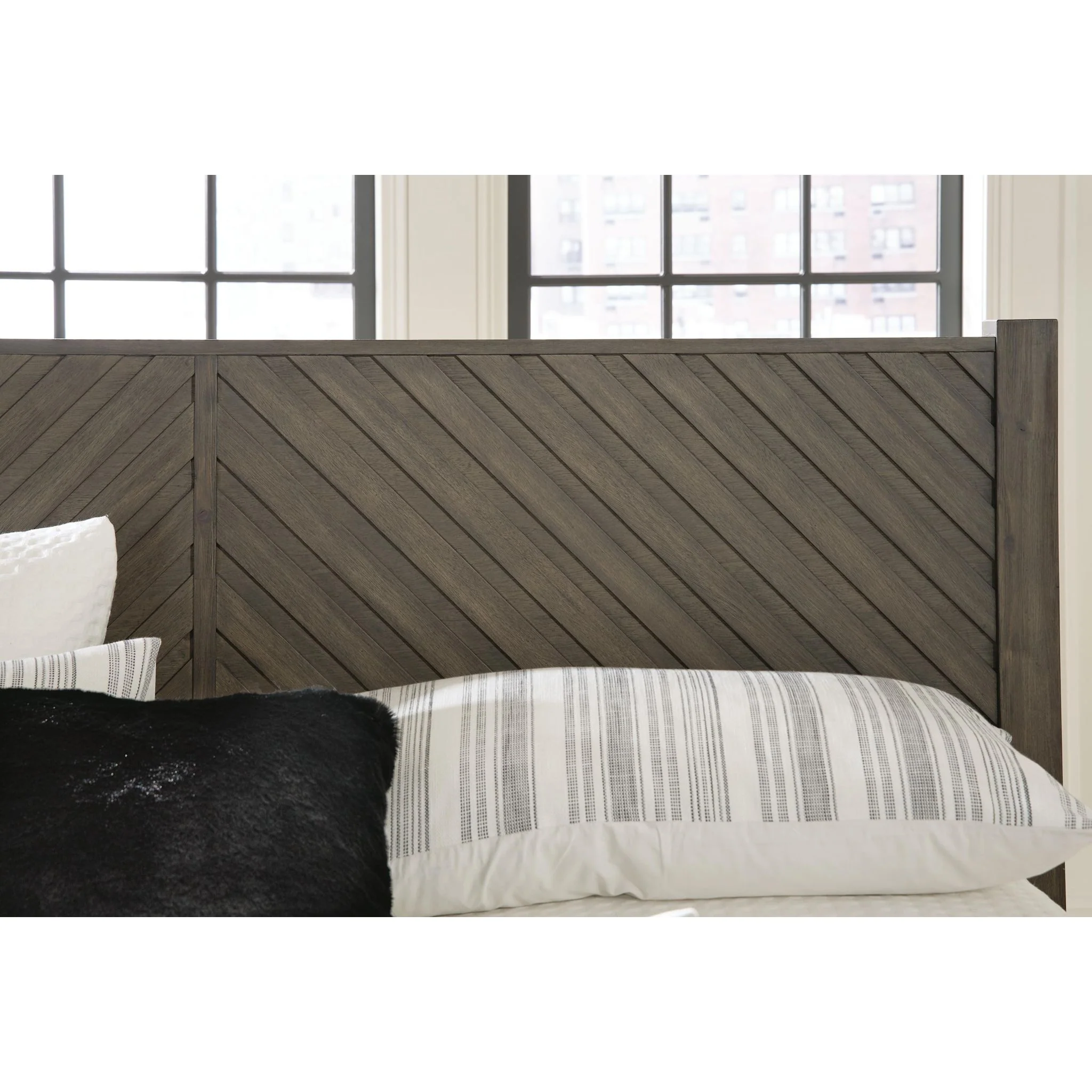 Arkenton King Panel Bed - Image 46