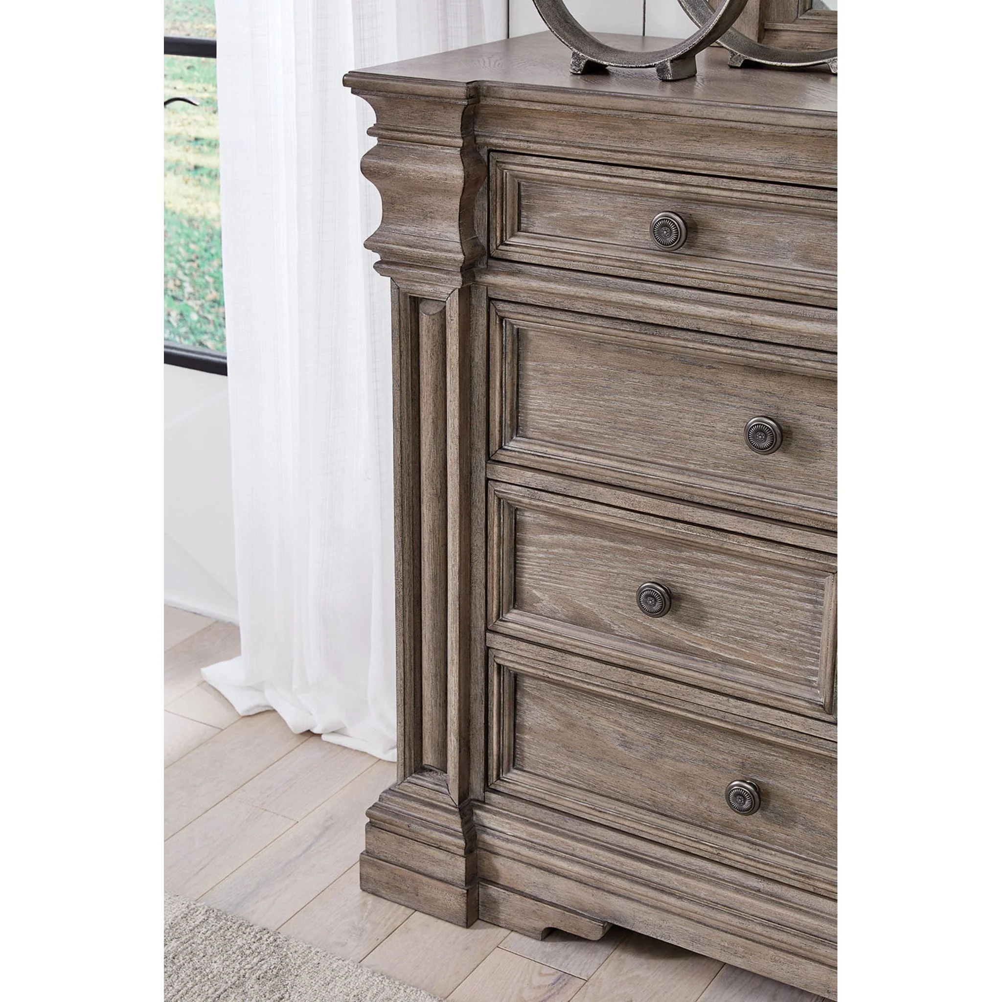 Blairhurst Dresser and Mirror - Image 10
