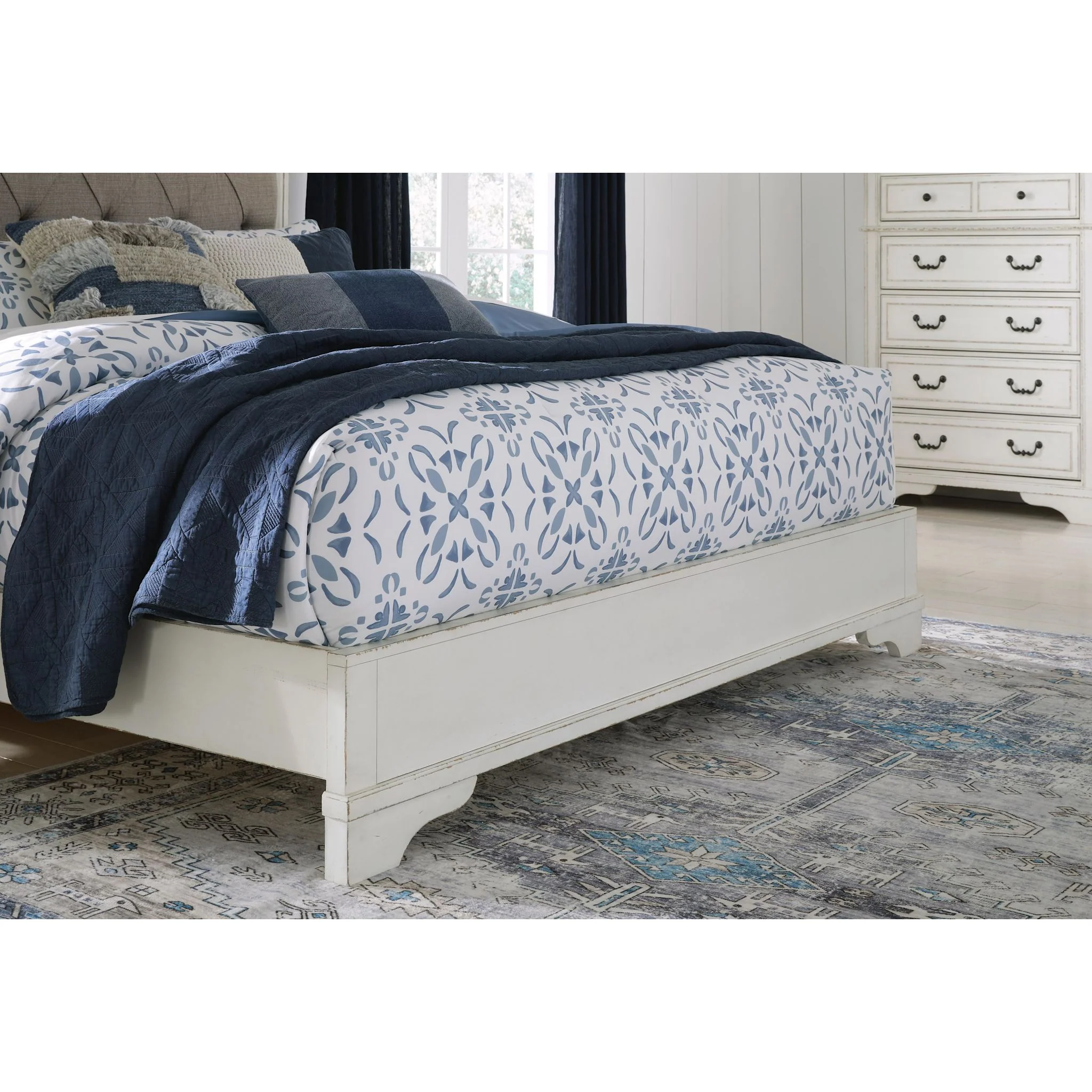Blendon Queen Panel Bed - Image 9