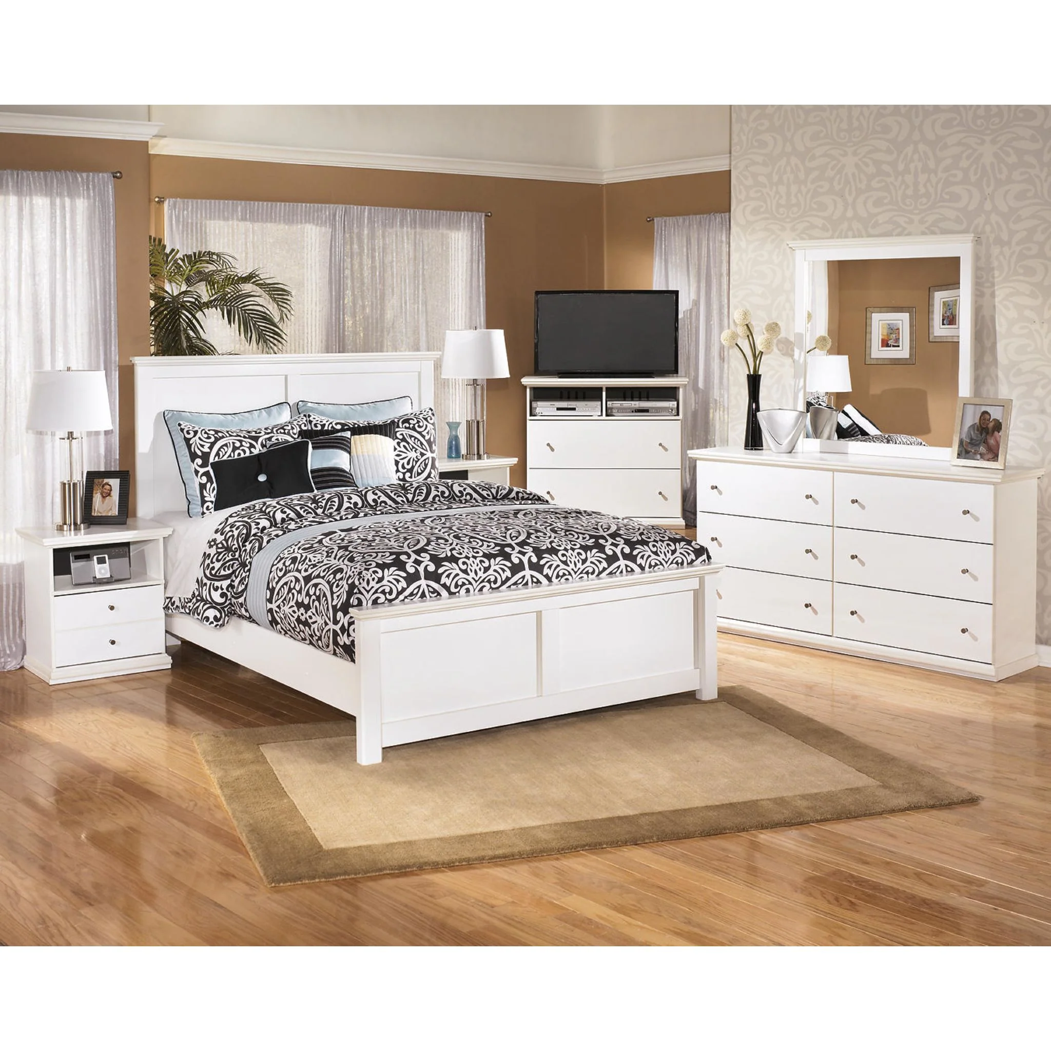 Bostwick Shoals Dresser and Mirror - Image 13