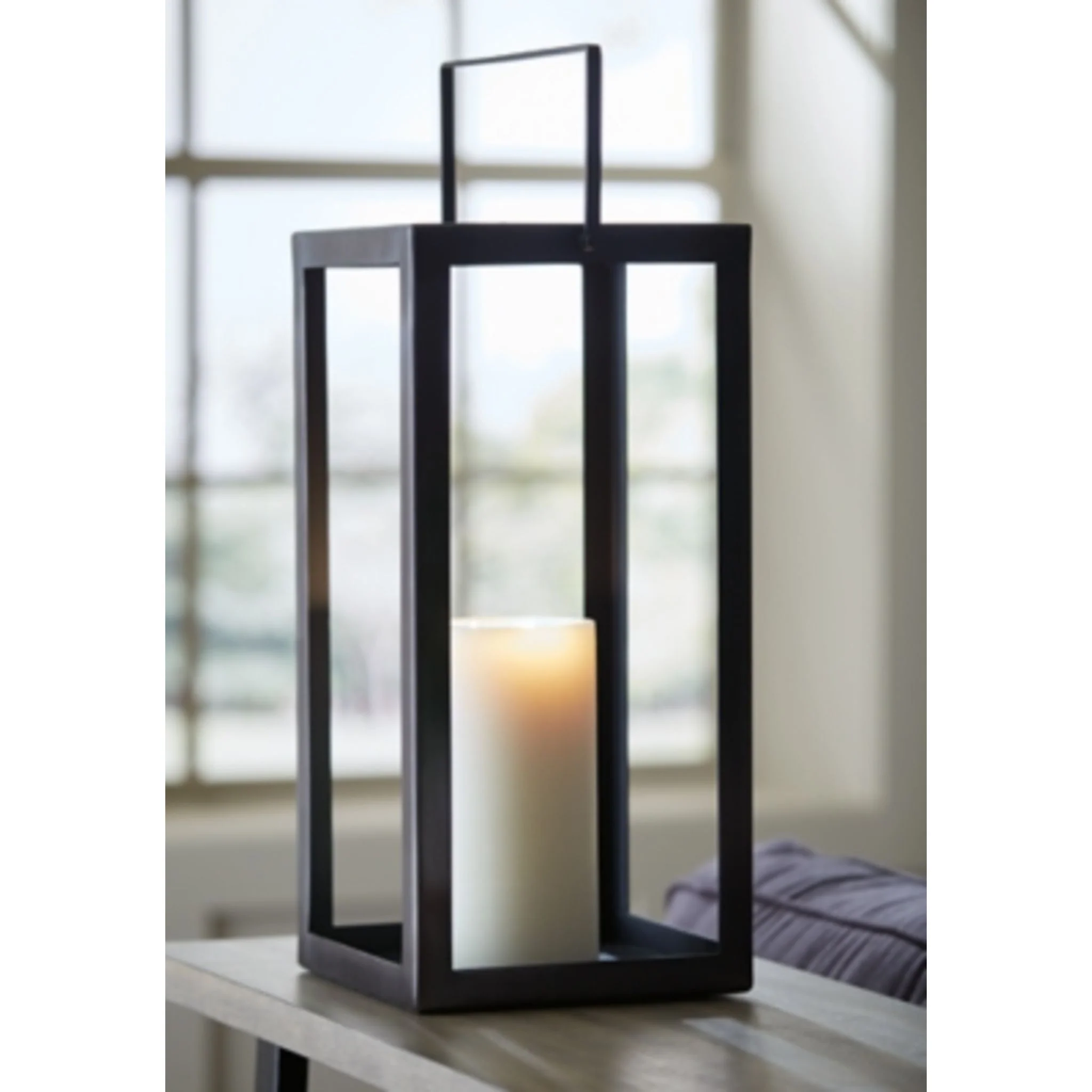 Briana LANTERN - Image 5