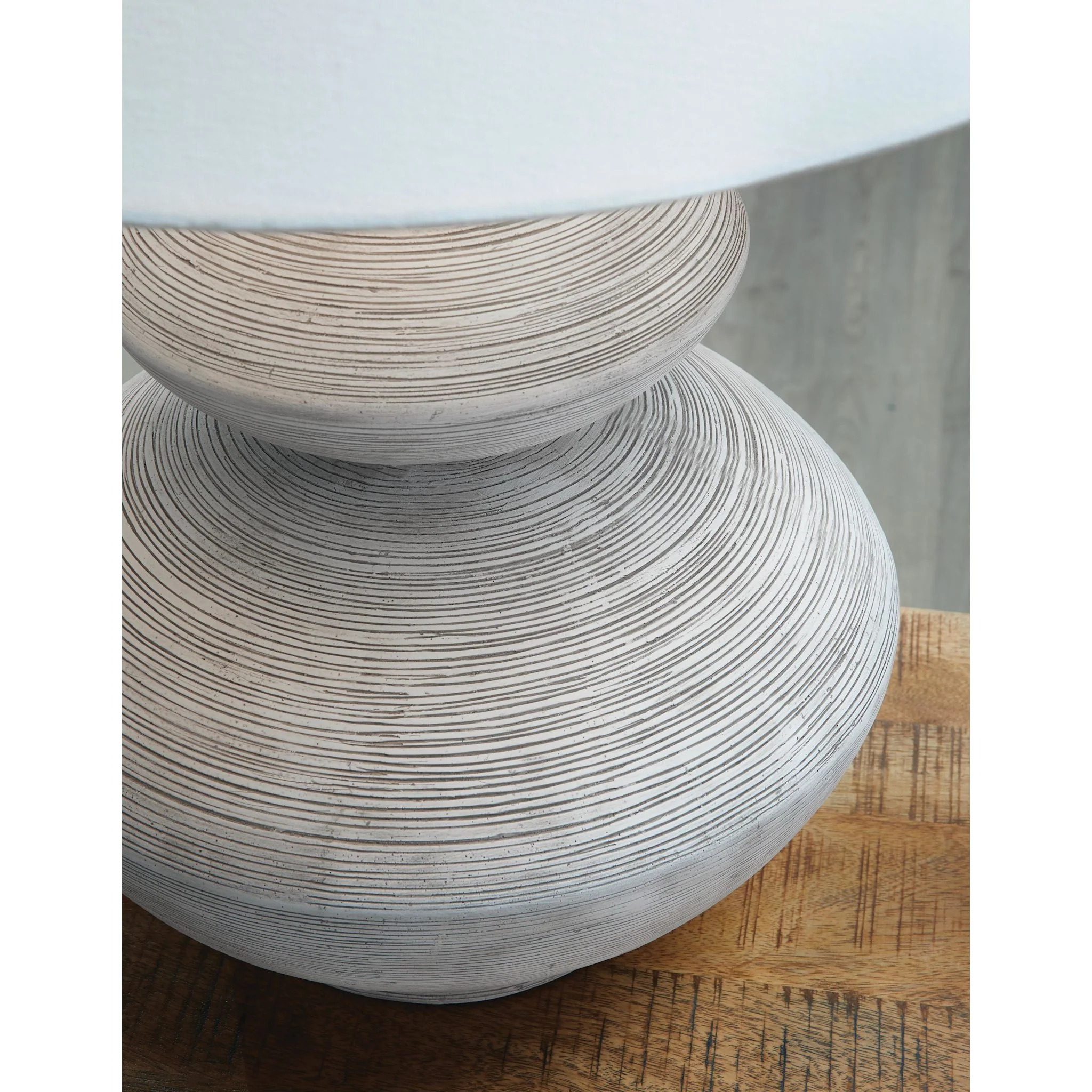Brickdon Table Lamp - Image 12