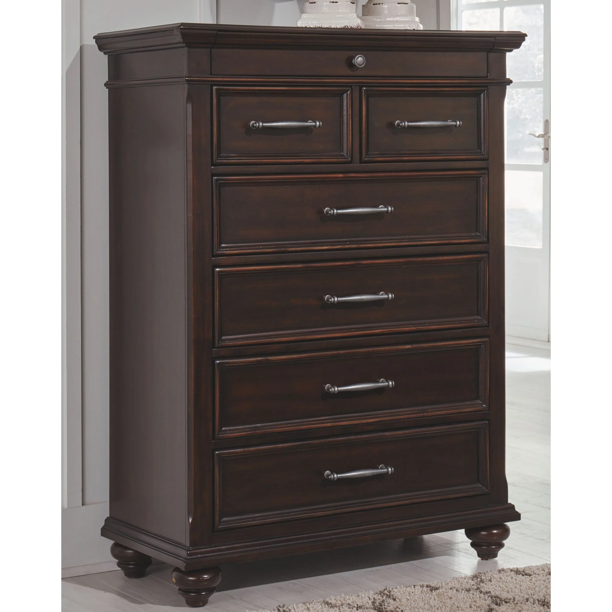 Brynhurst Chest - Image 2