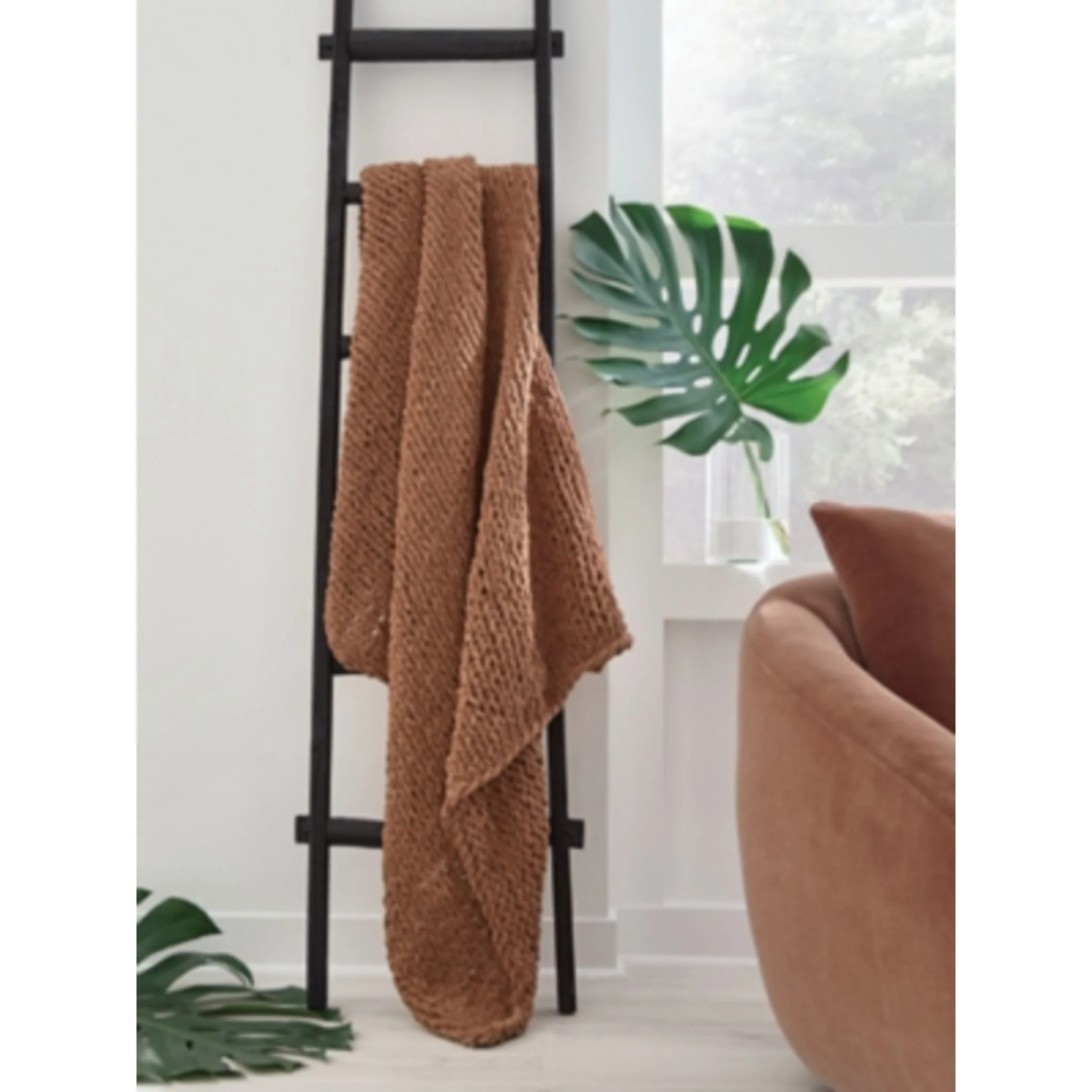 Chaddon Throw - Image 9