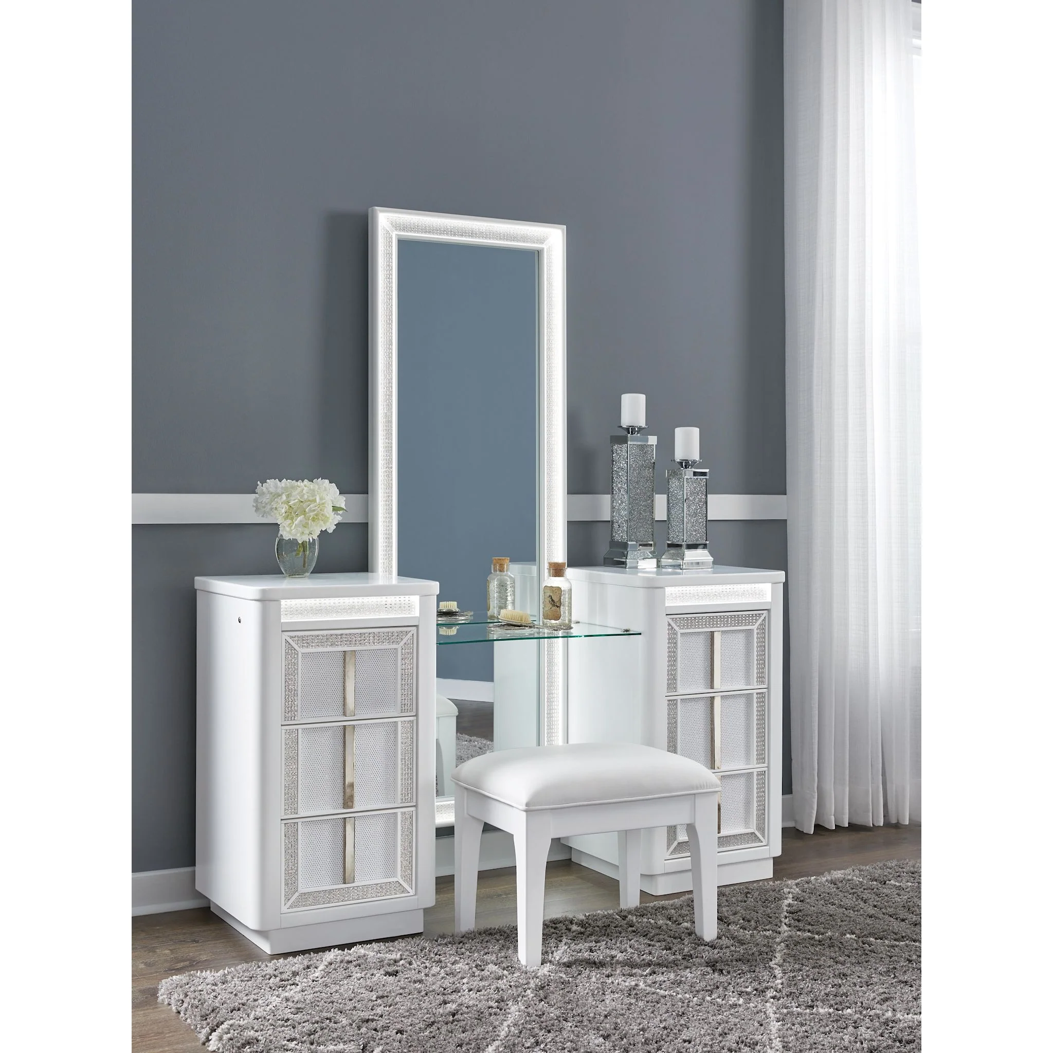 Chalanna Vanity and Mirror - Image 14