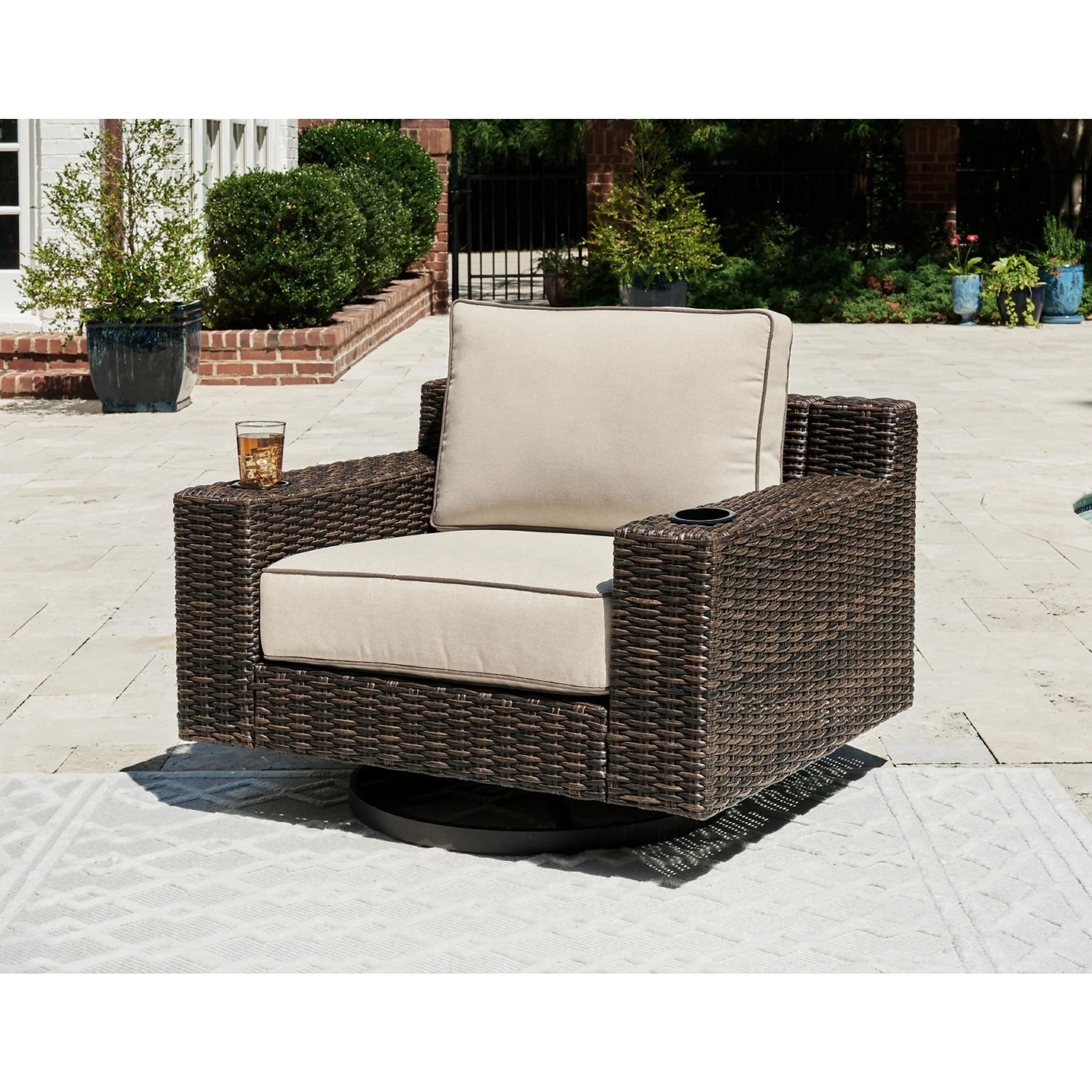 Coastline Bay Outdoor Swivel Lounge Chair with Cushion - Image 41