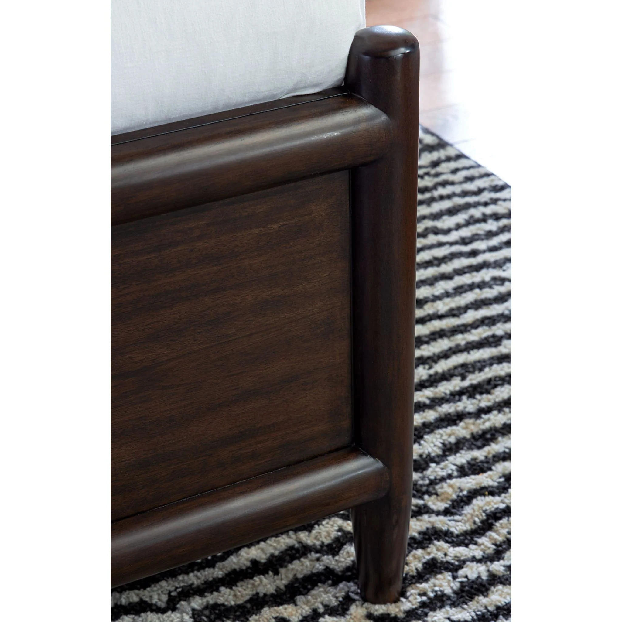 Dantenton Panel Bed - Image 39