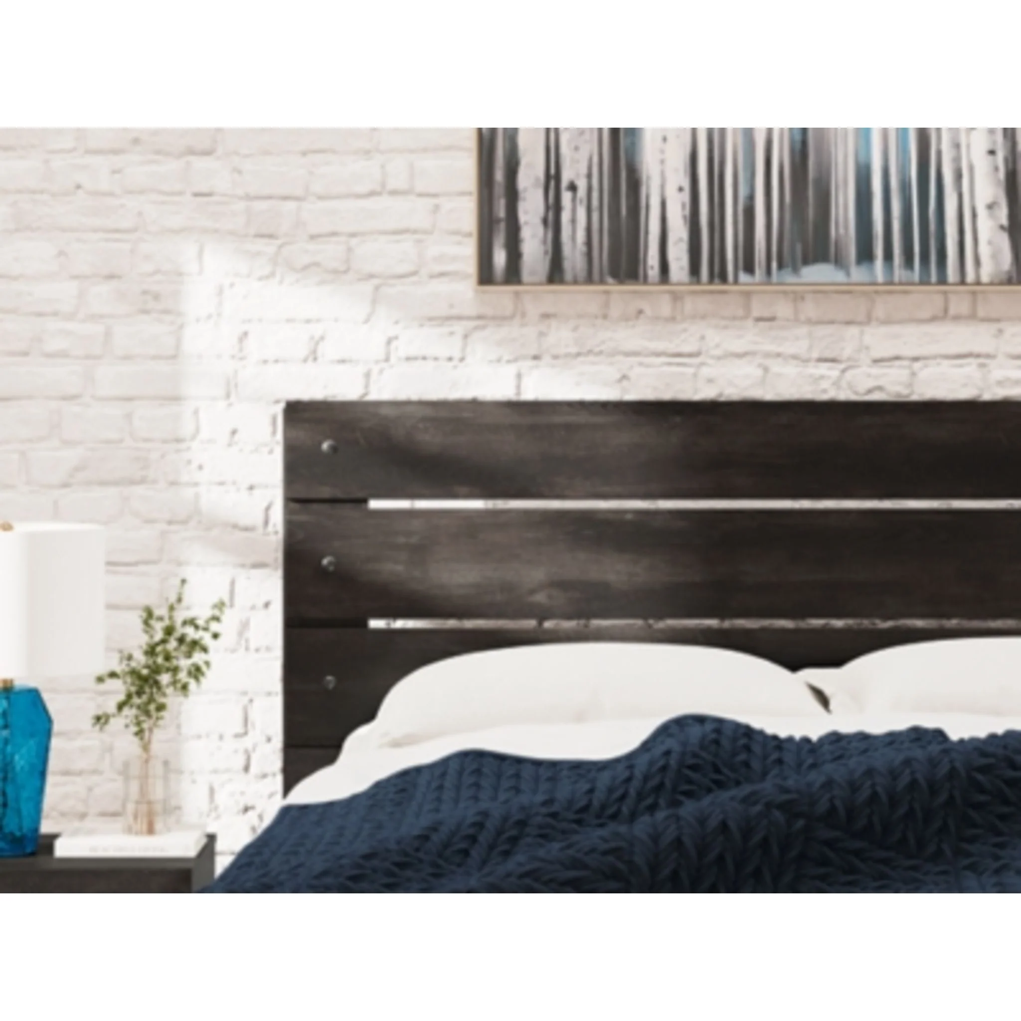Delmorta 5 Piece King Panel Bedroom - Image 58