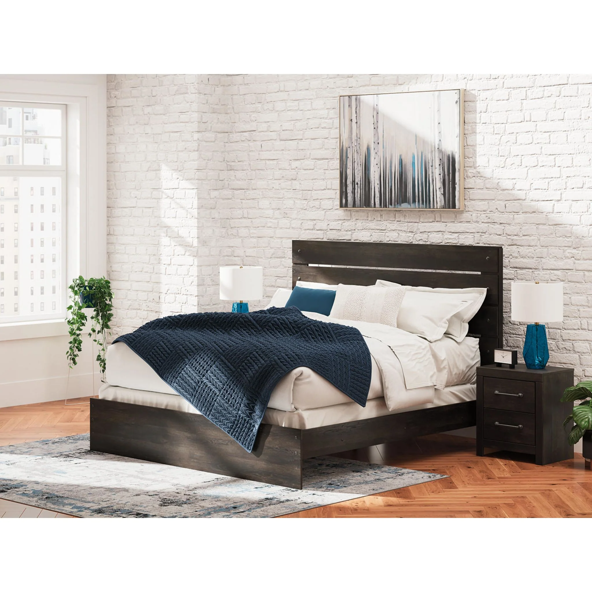 Delmorta King Panel Bed - Image 11