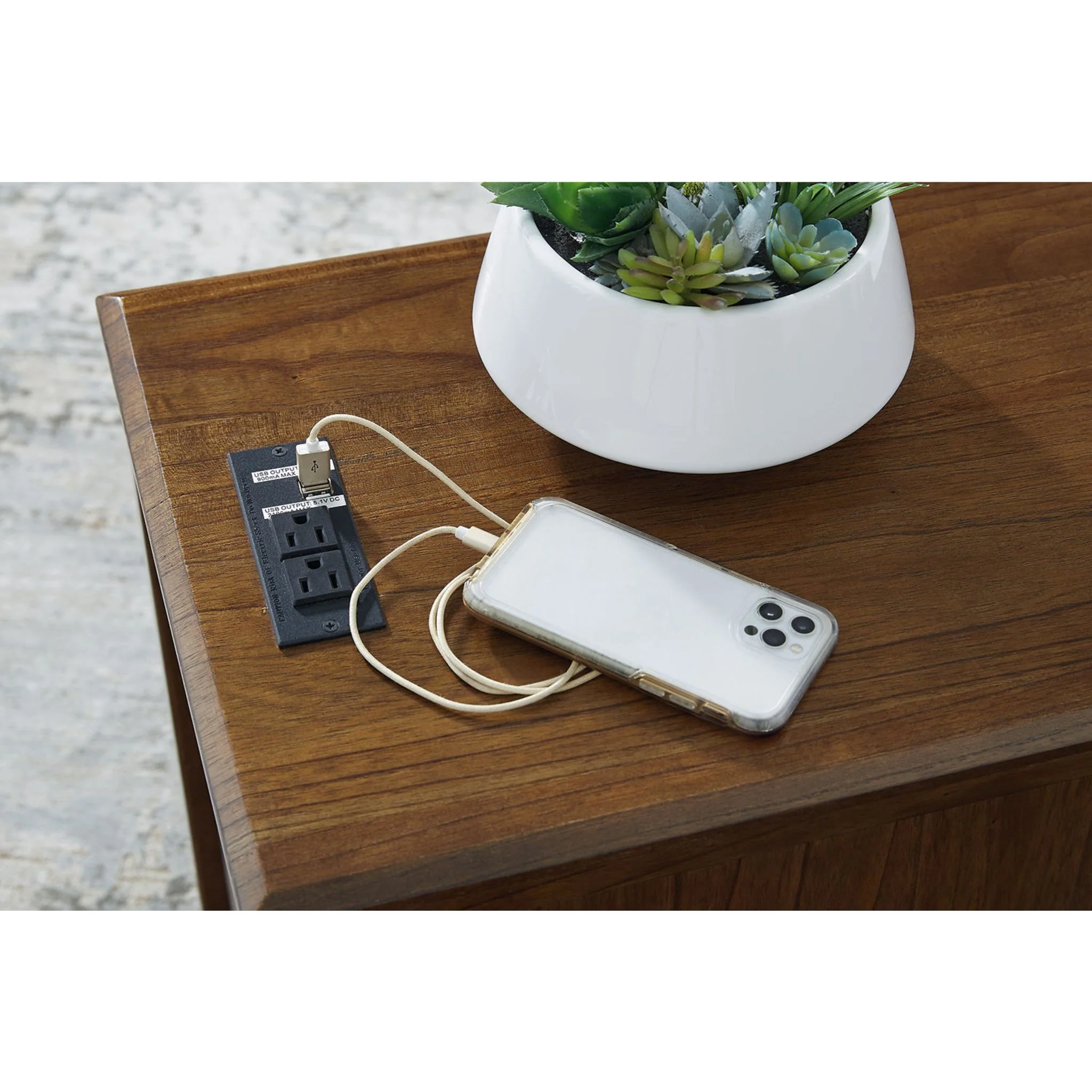 Devonsted Chairside End Table - Image 13