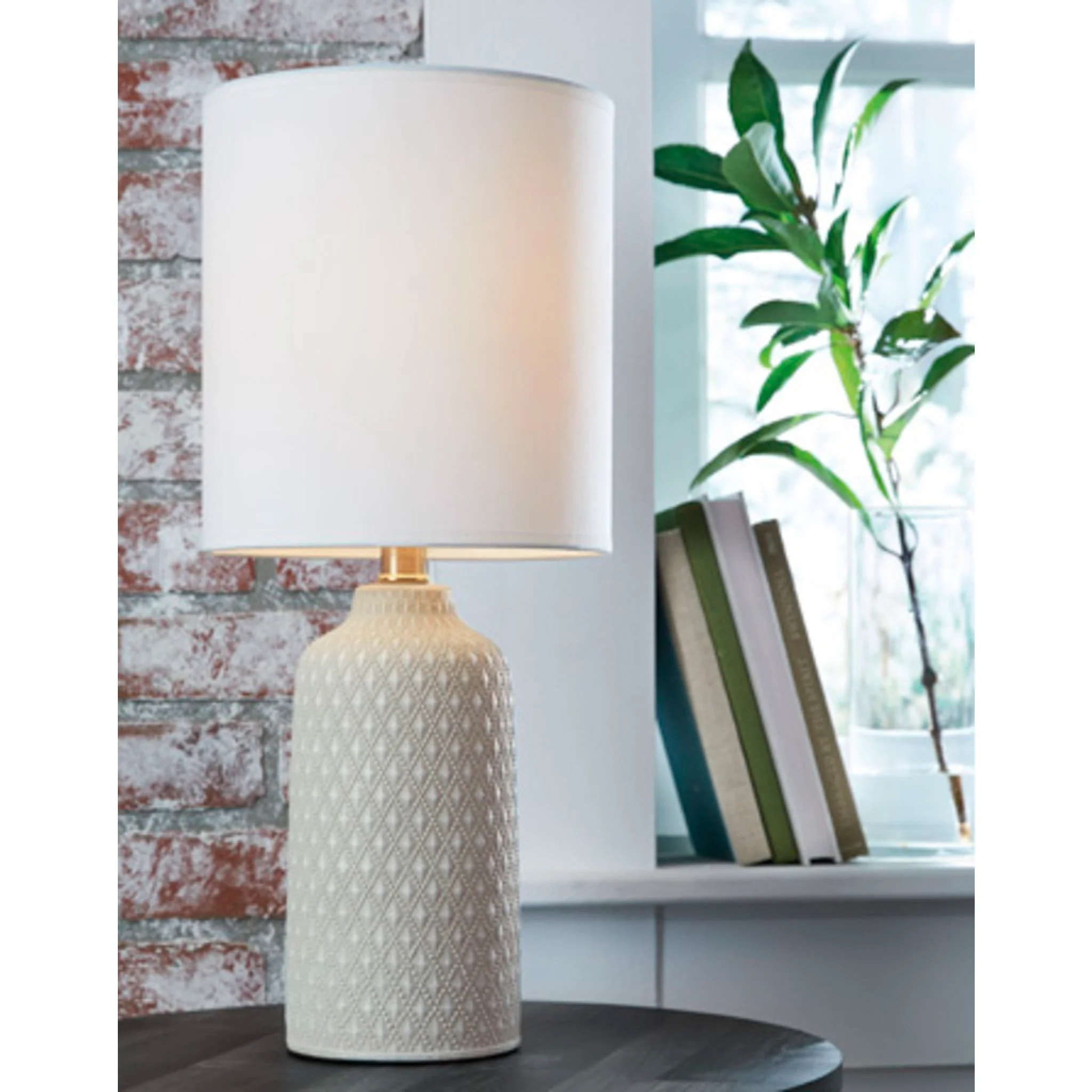 Donnford Table Lamp (Single) - Image 3