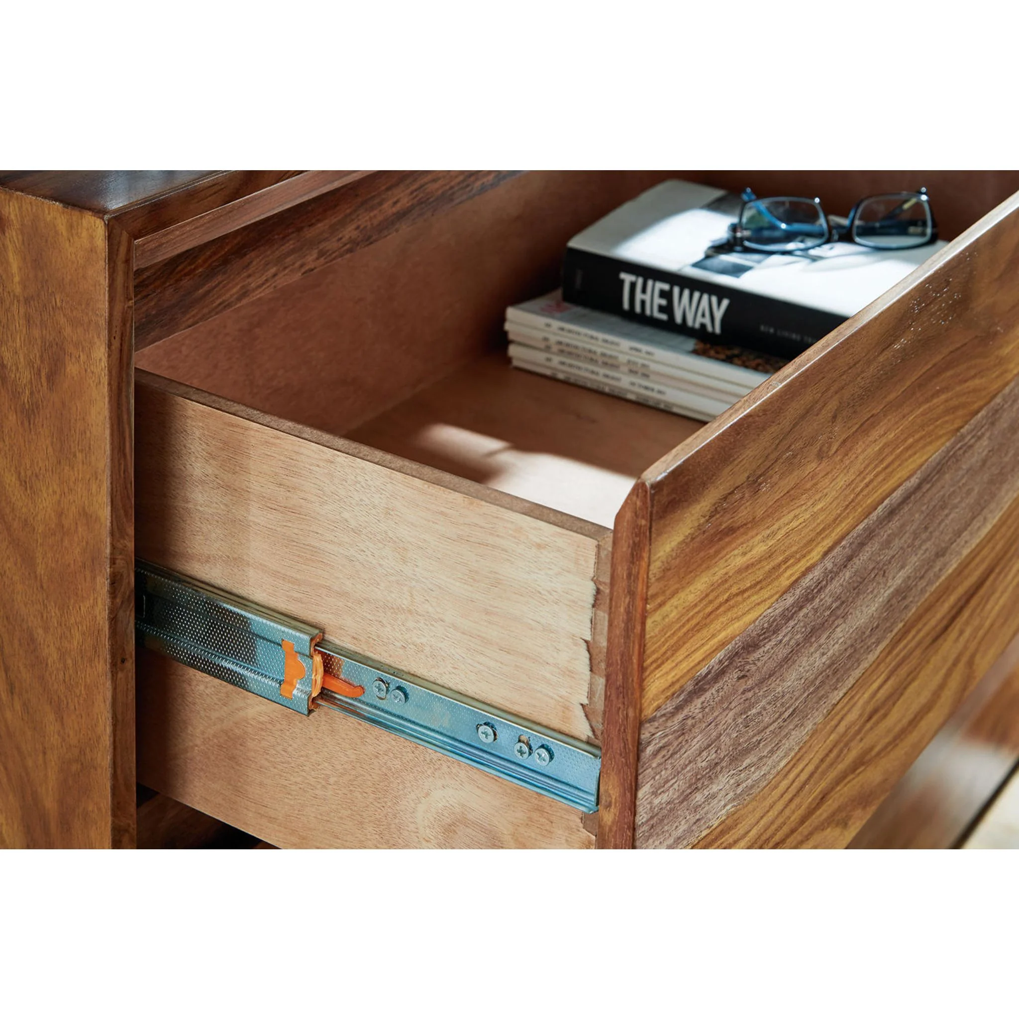 Dressonni Chest - Image 4