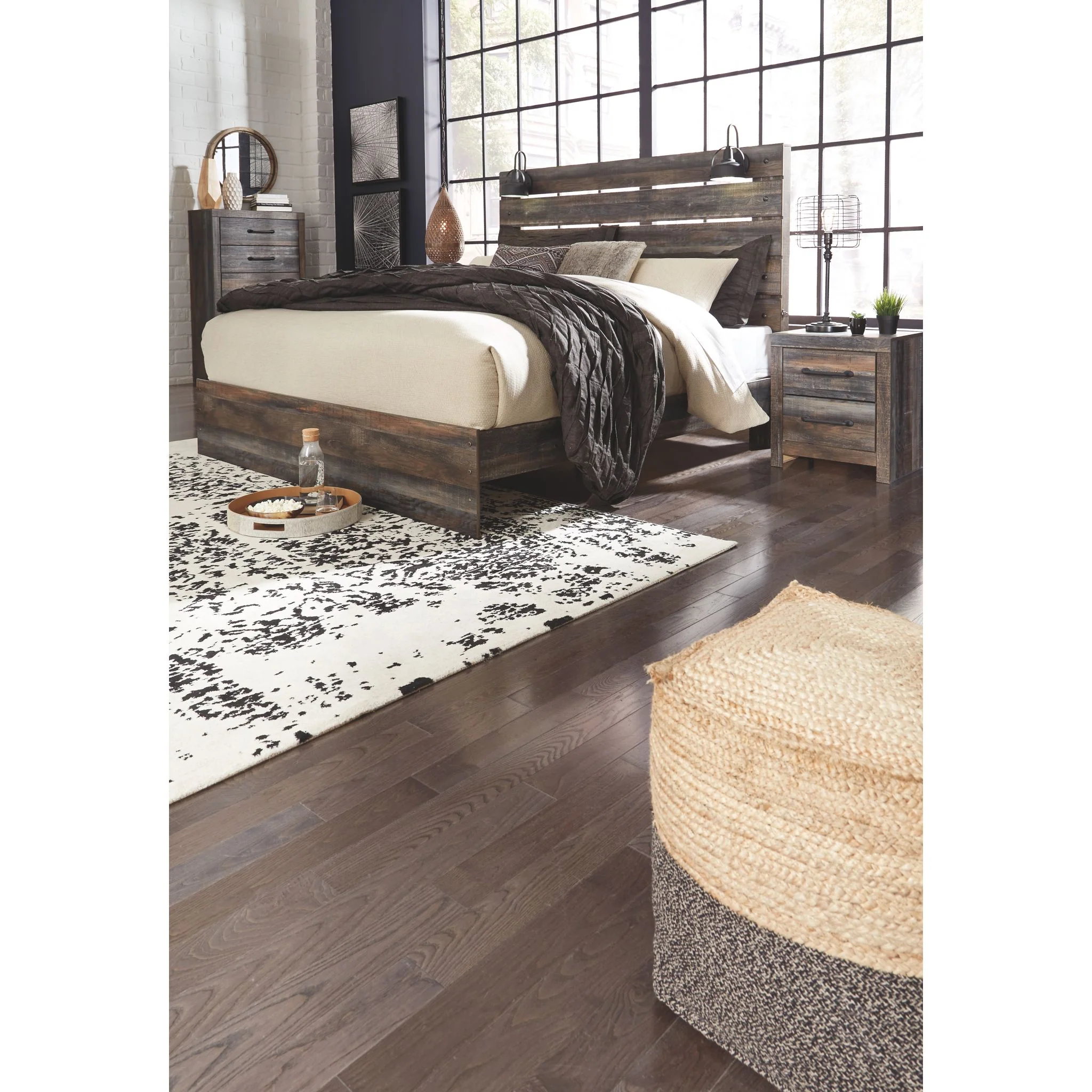 Drystan 5 Piece Panel Bedroom - Image 23