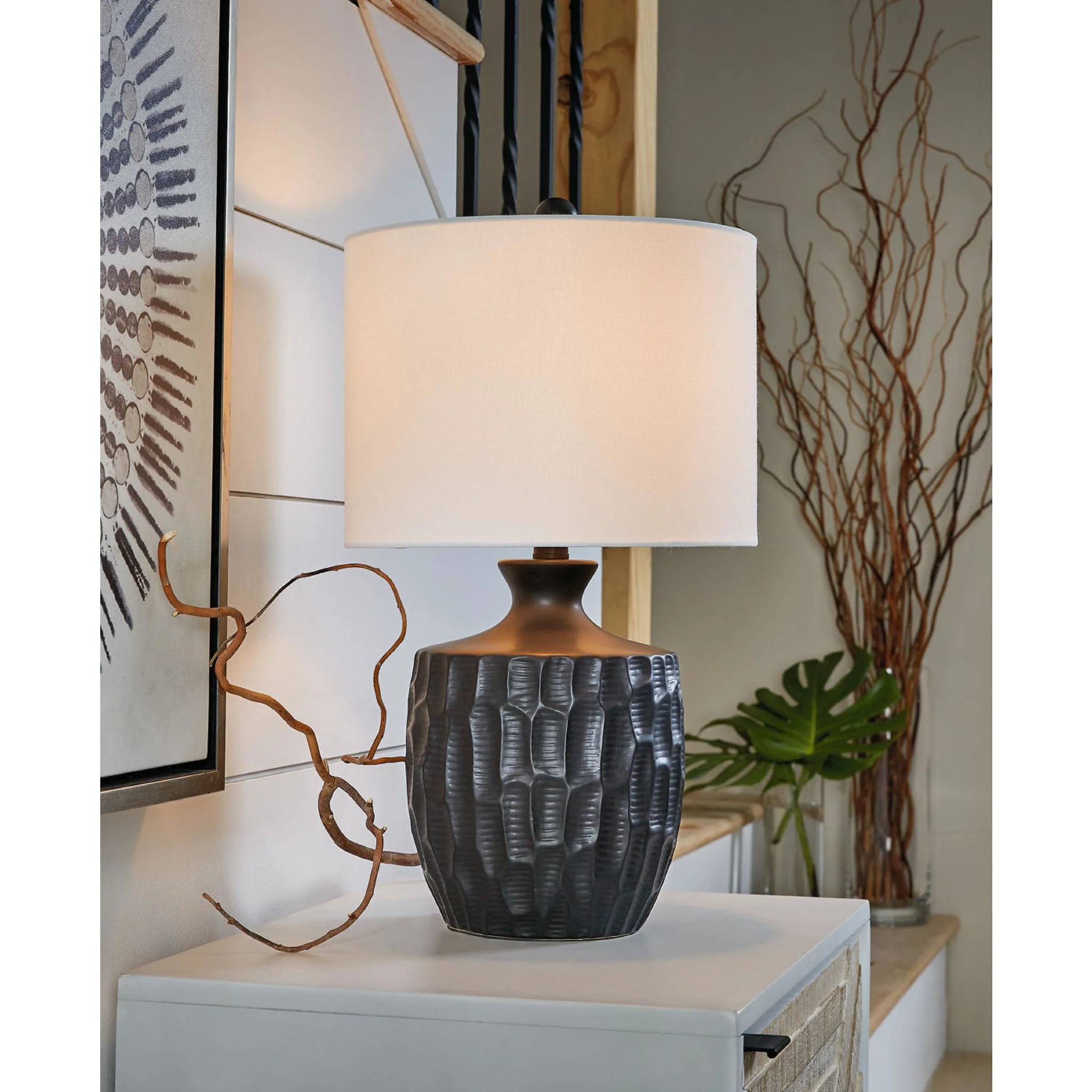 Ellisley Table Lamp - Image 4