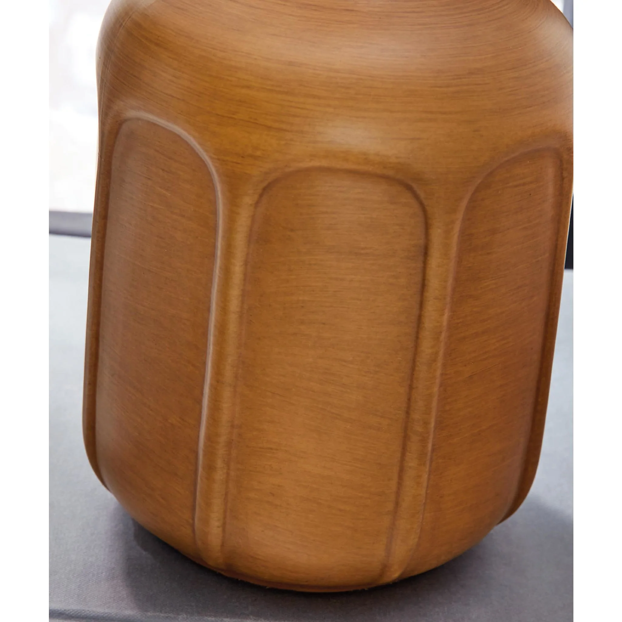 Gierburg Table Lamp - Image 23
