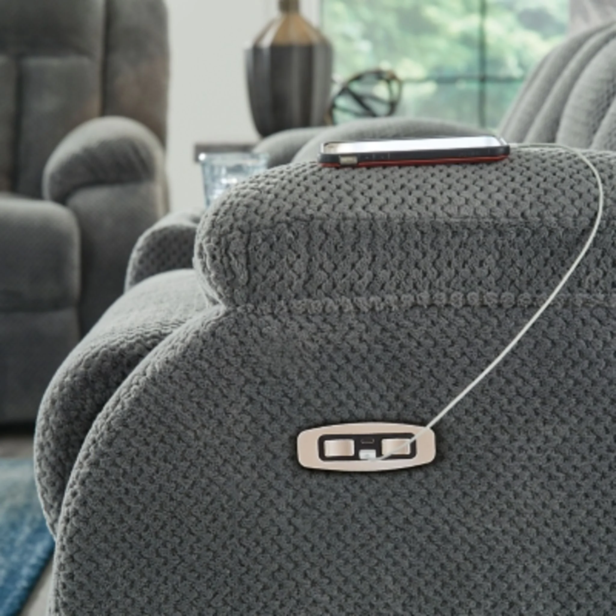 Greely Bend Power Reclining Sofa with Drop Down Table - Image 12