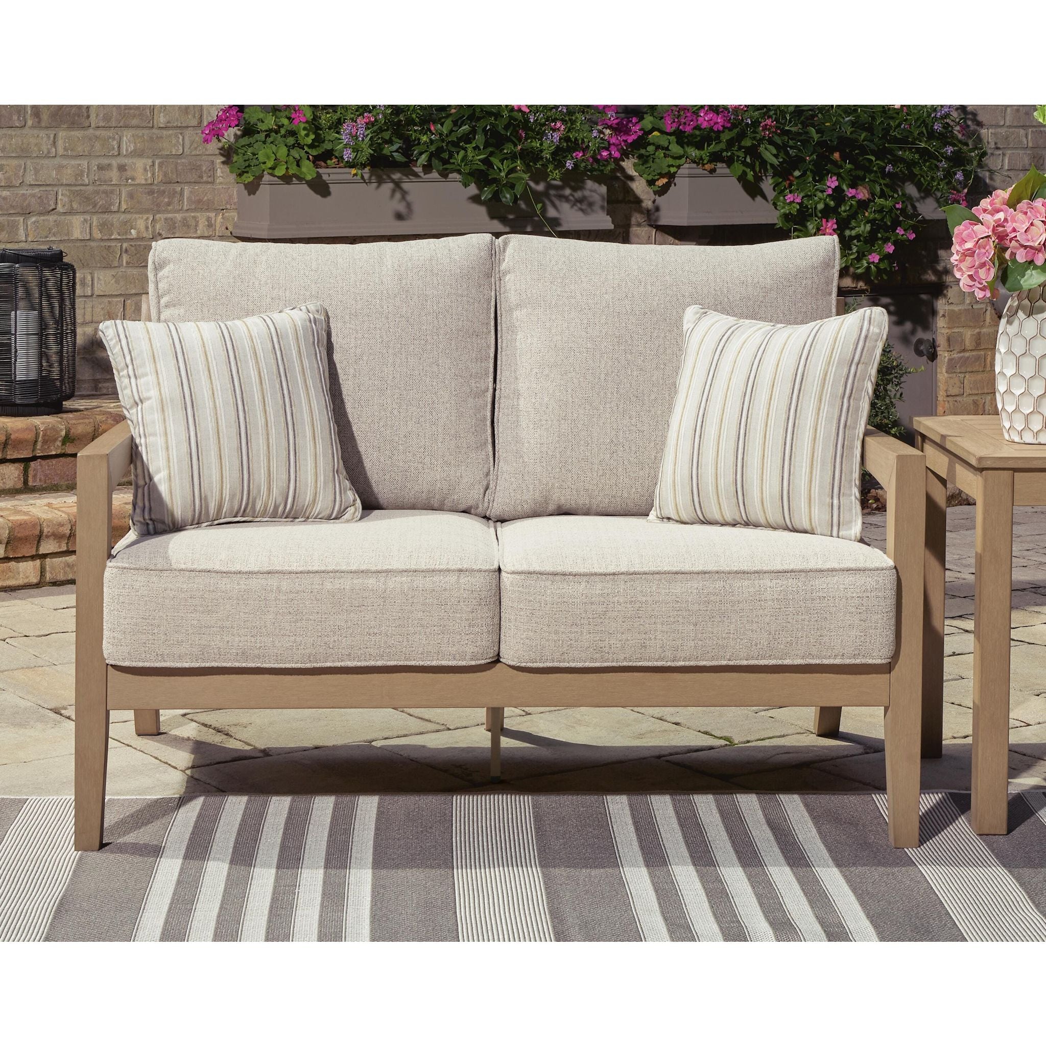 Hallow Creek 3 Piece Outdoor Seating - Image 15