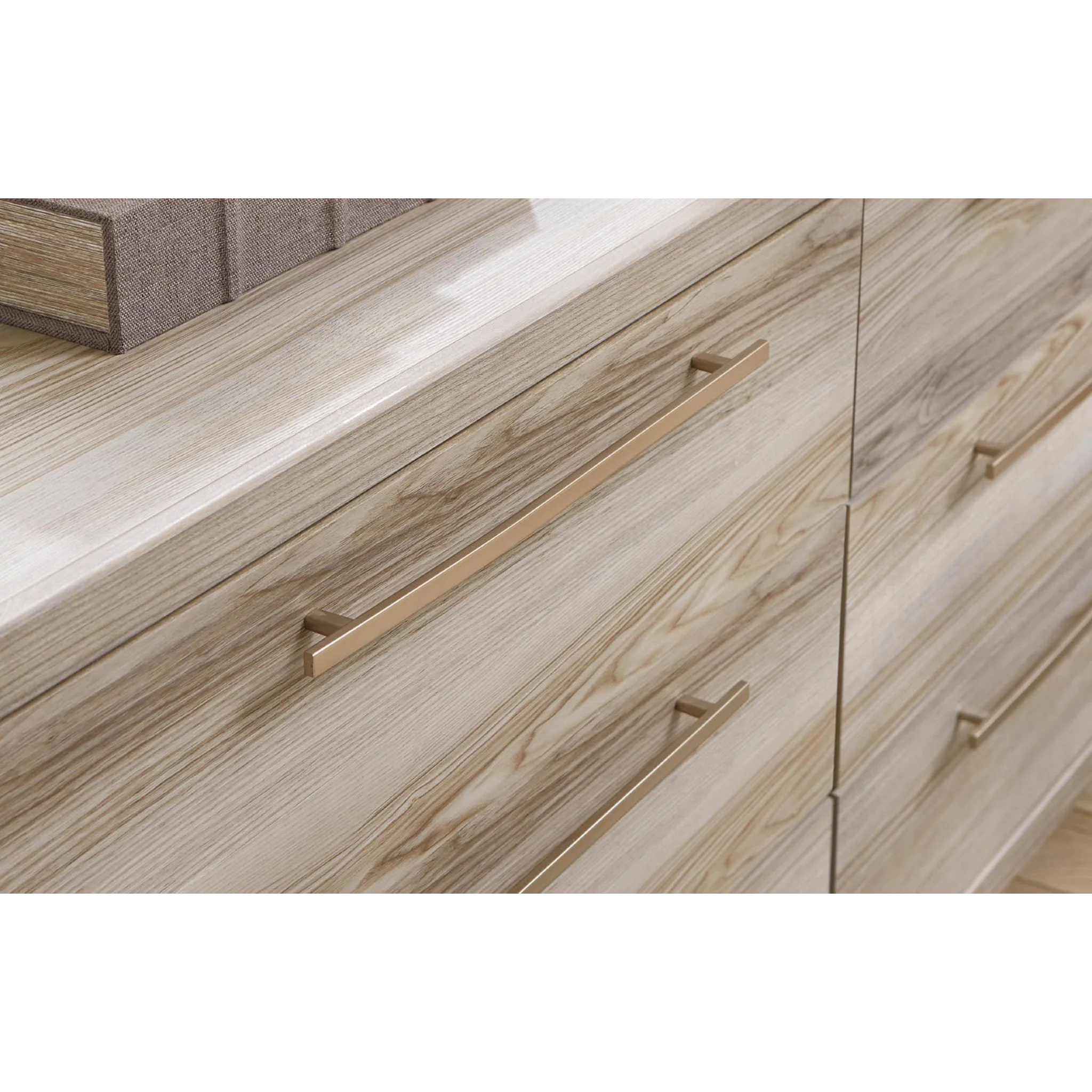Hasbrick Dresser - Image 7