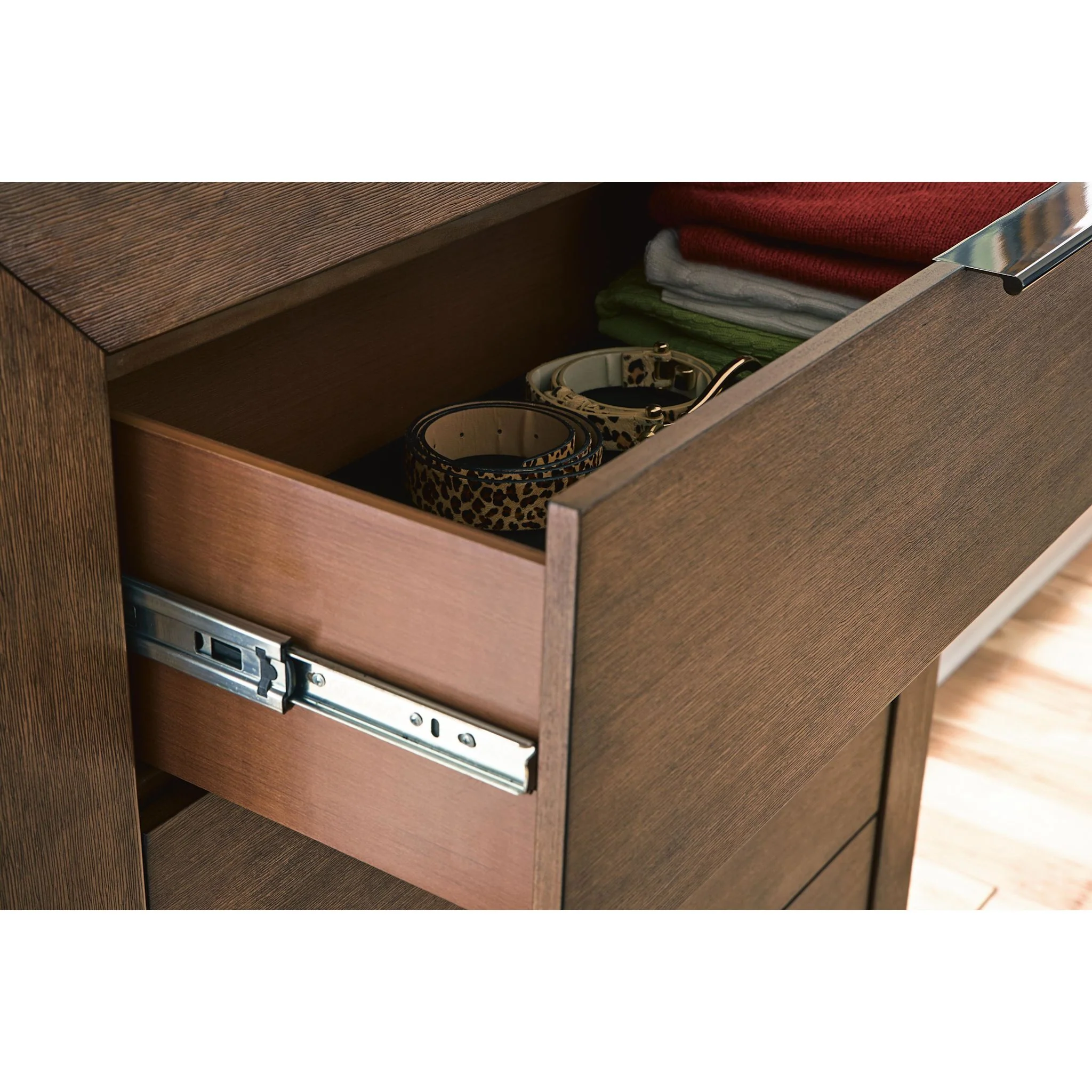 Hennington-Exclusive Chest - Image 14