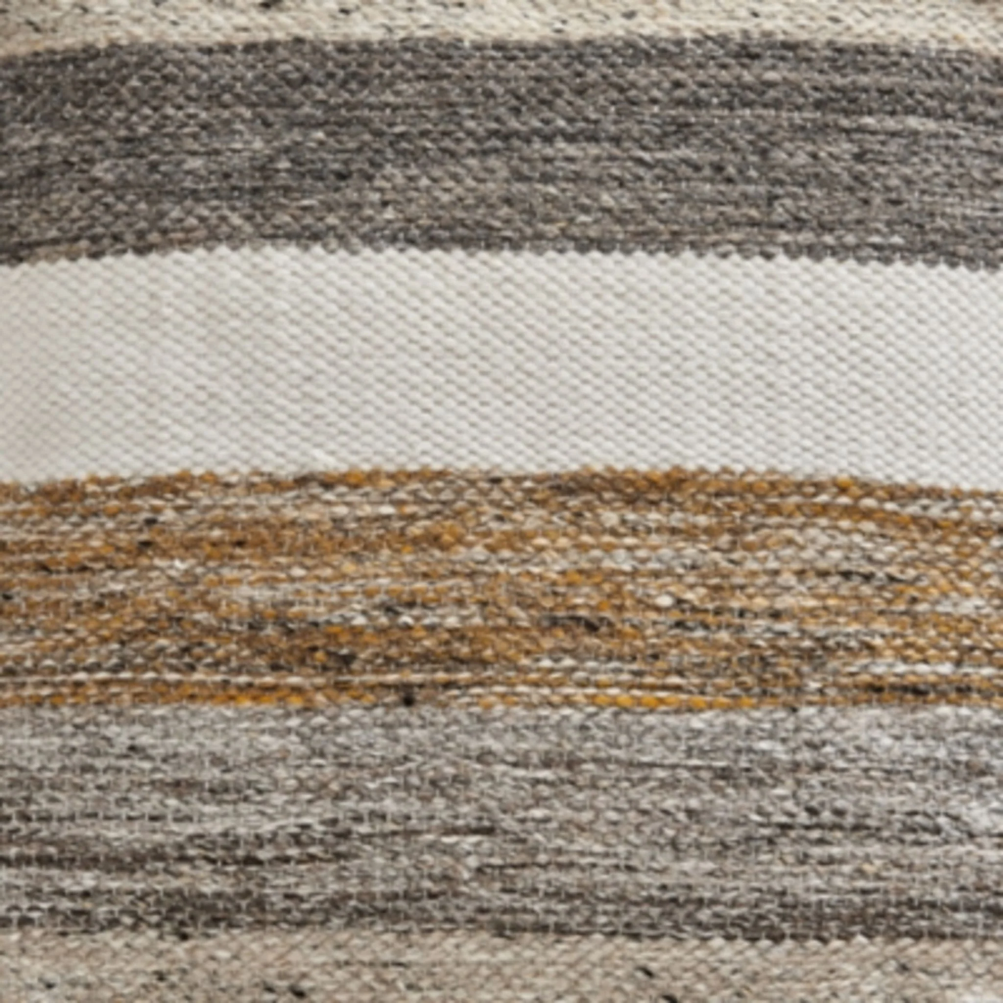 Josalind Pouf - Image 3