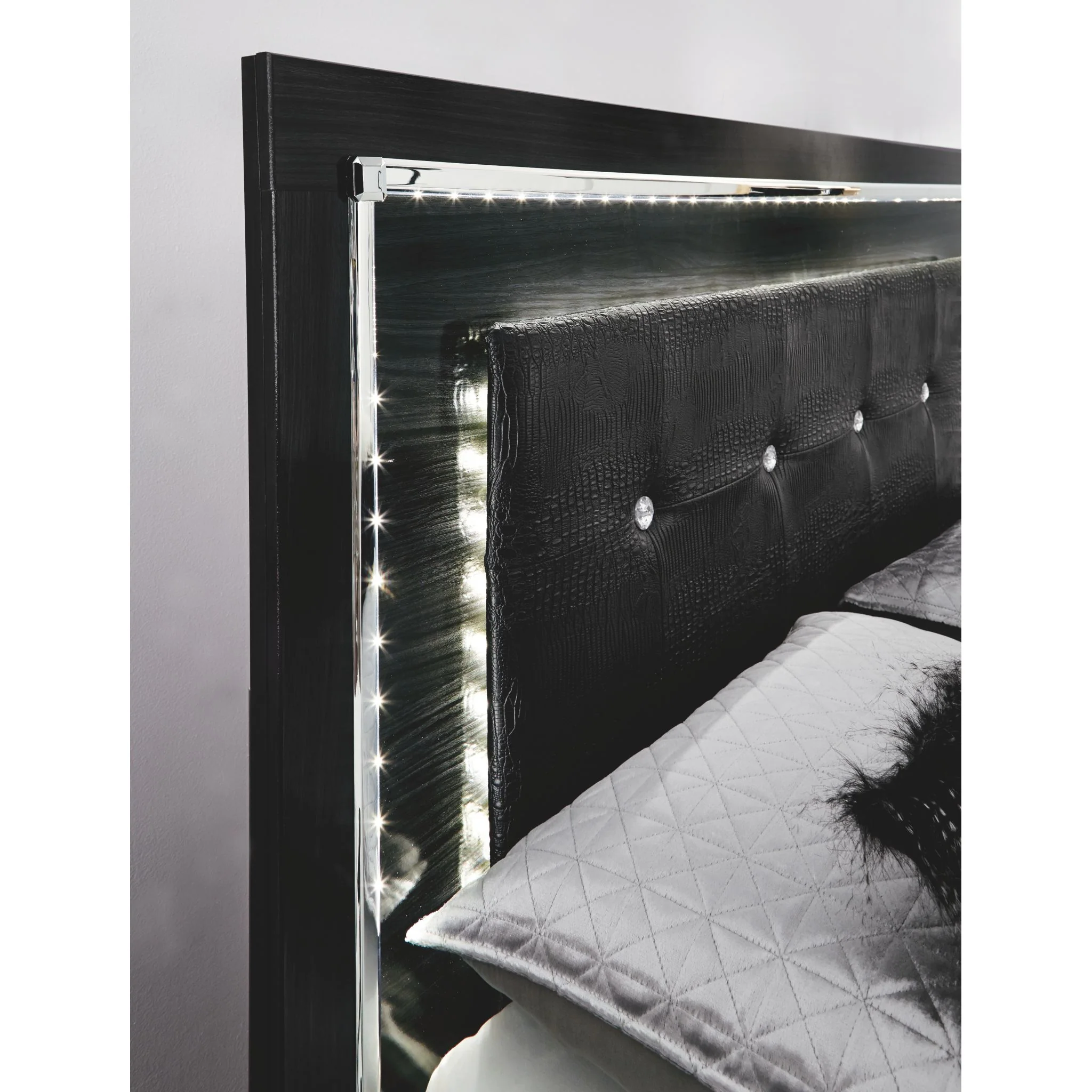 Kaydell 5 Piece Storage Bedroom - Image 8