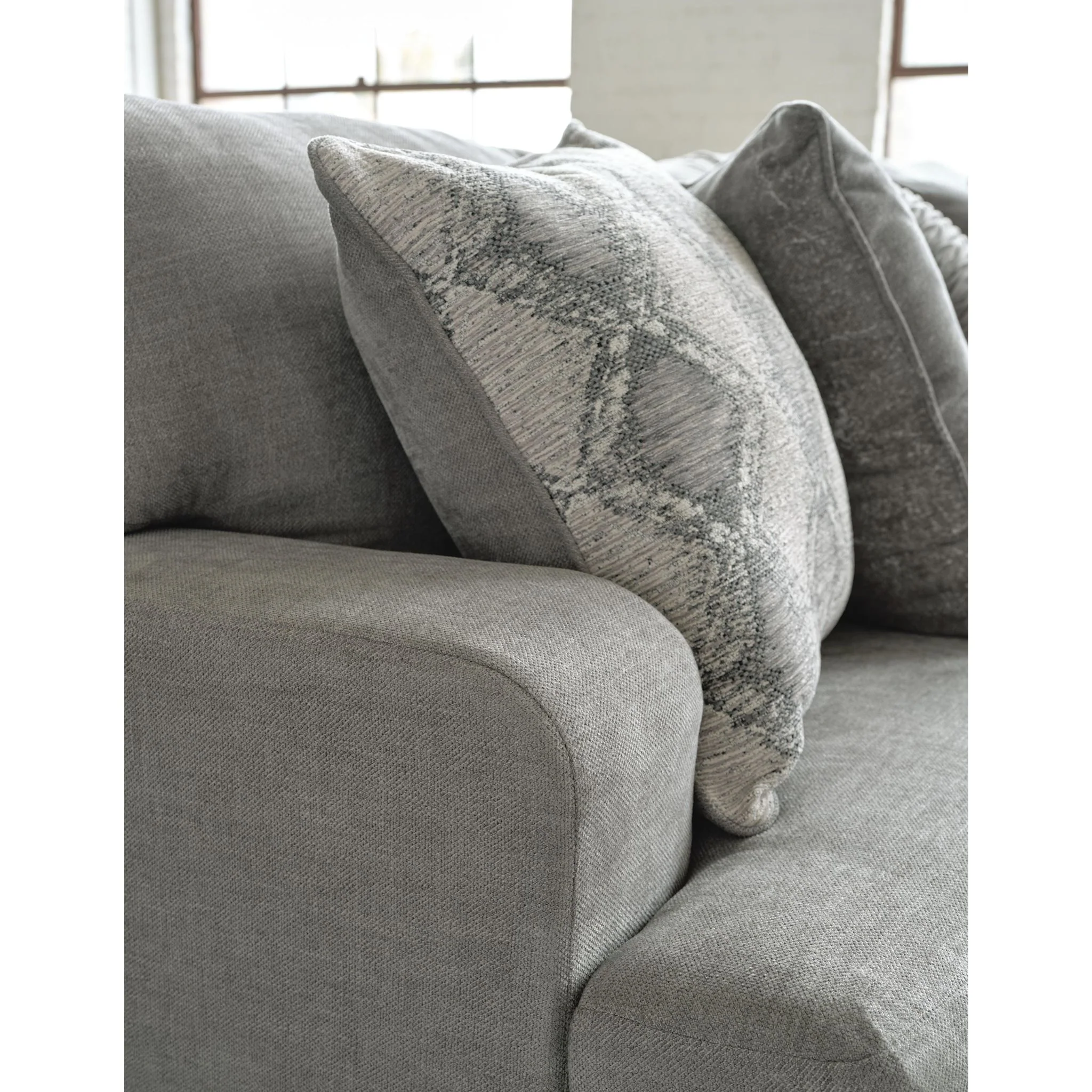 Keener-Exclusive 4 Piece Sectional - Image 7
