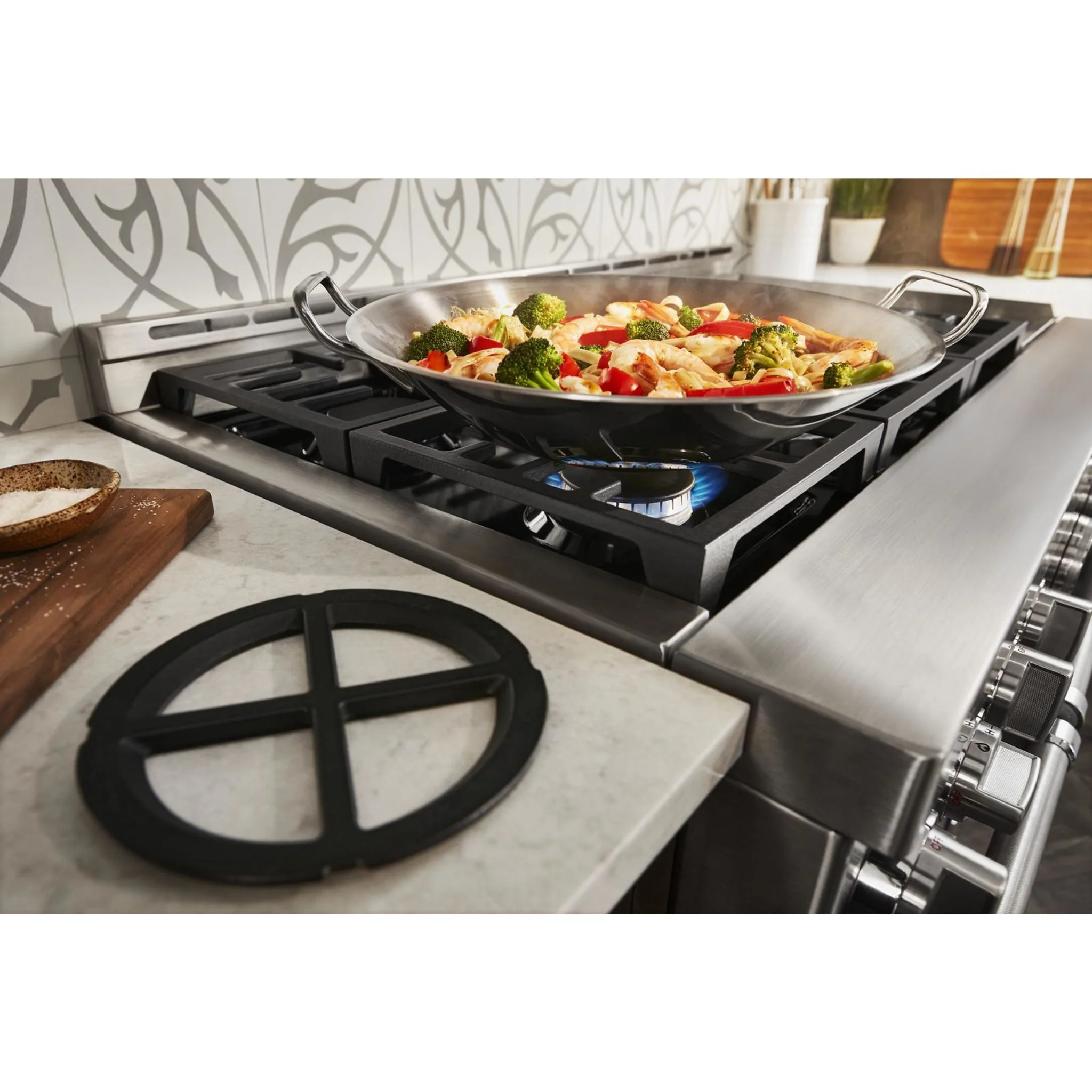 KitchenAid  48'' Smart Commercial-Style Gas Range with Griddle - Stainless Steel (KFGC558JSS) - Image 44