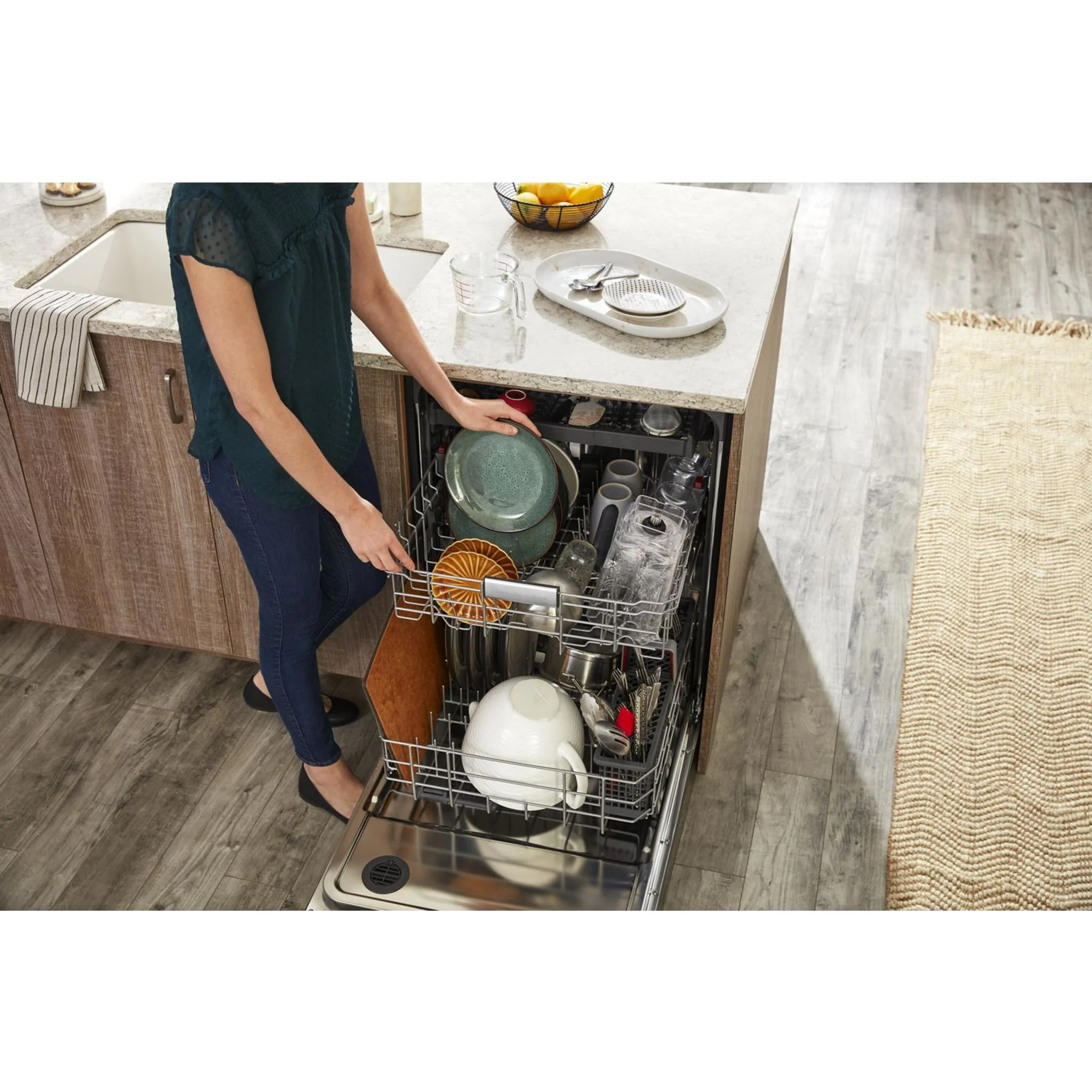 KitchenAid  39 dBA Dishwasher in PrintShield Finish with Third Level Utensil Rack - Black Stainless (KDTE204KBS) - Image 40
