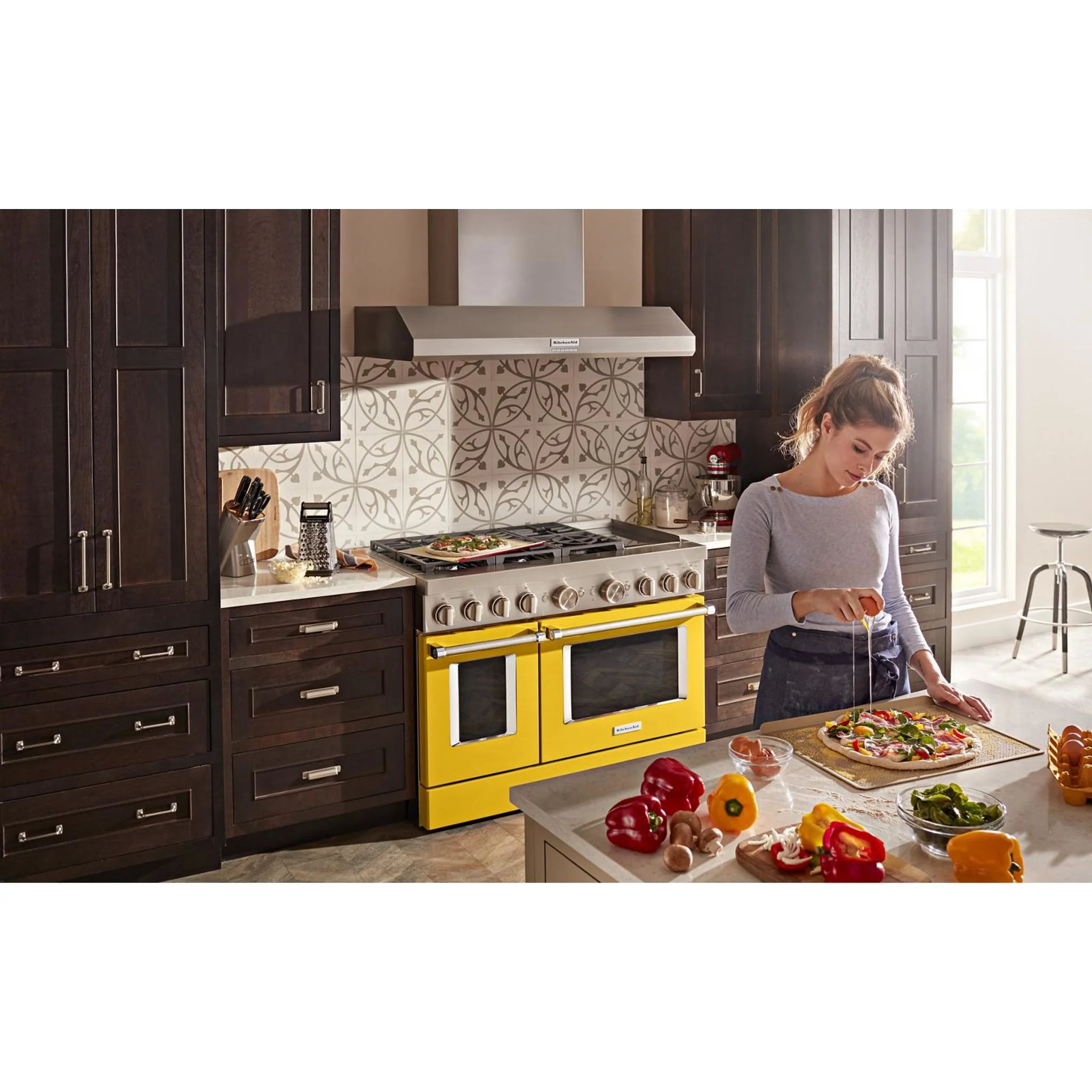KitchenAid  48'' Smart Commercial-Style Dual Fuel Range with Griddle - Yellow Pepper (KFDC558JYP) - Image 61