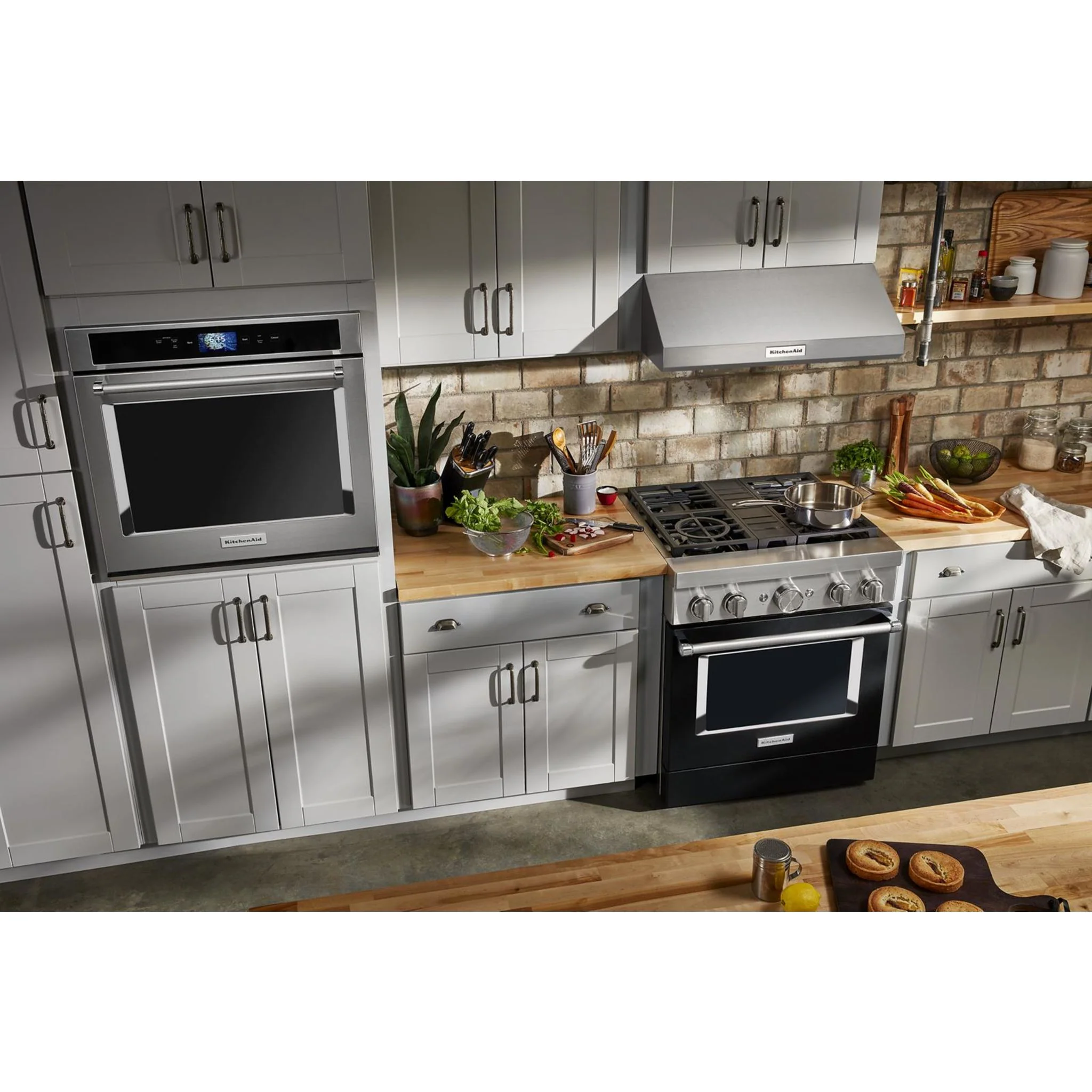 KitchenAid  30'' Smart Commercial-Style Dual Fuel Range with 4 Burners - Imperial Black (KFDC500JBK) - Image 28