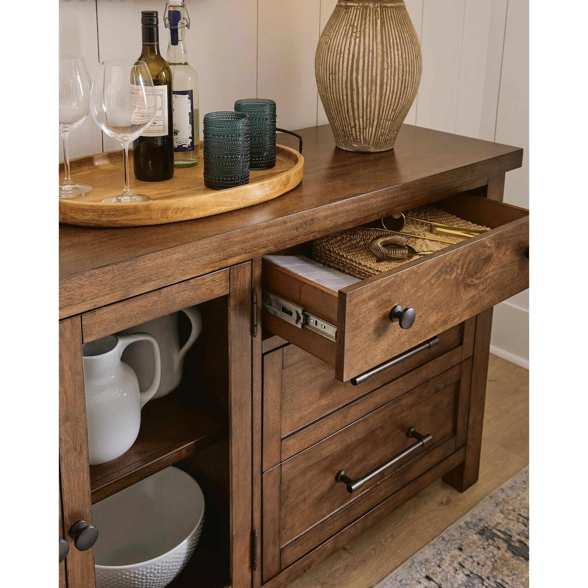Kristiland-Exclusive Dining Server - Image 17