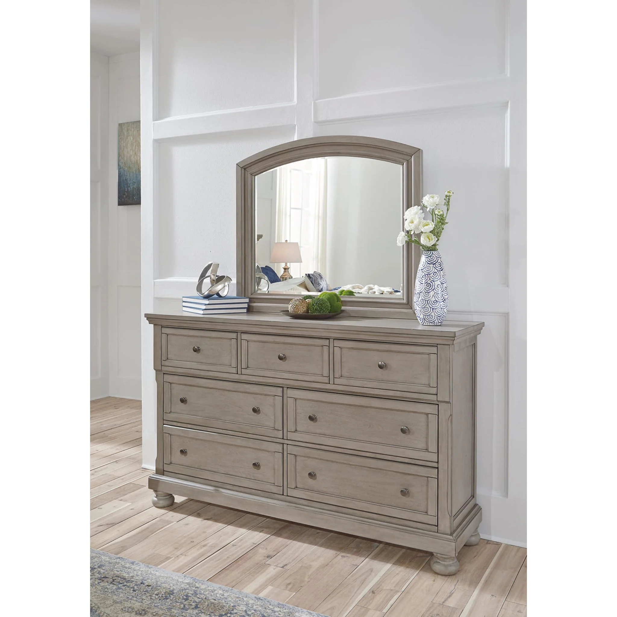Lettner Dresser and Mirror - Image 16