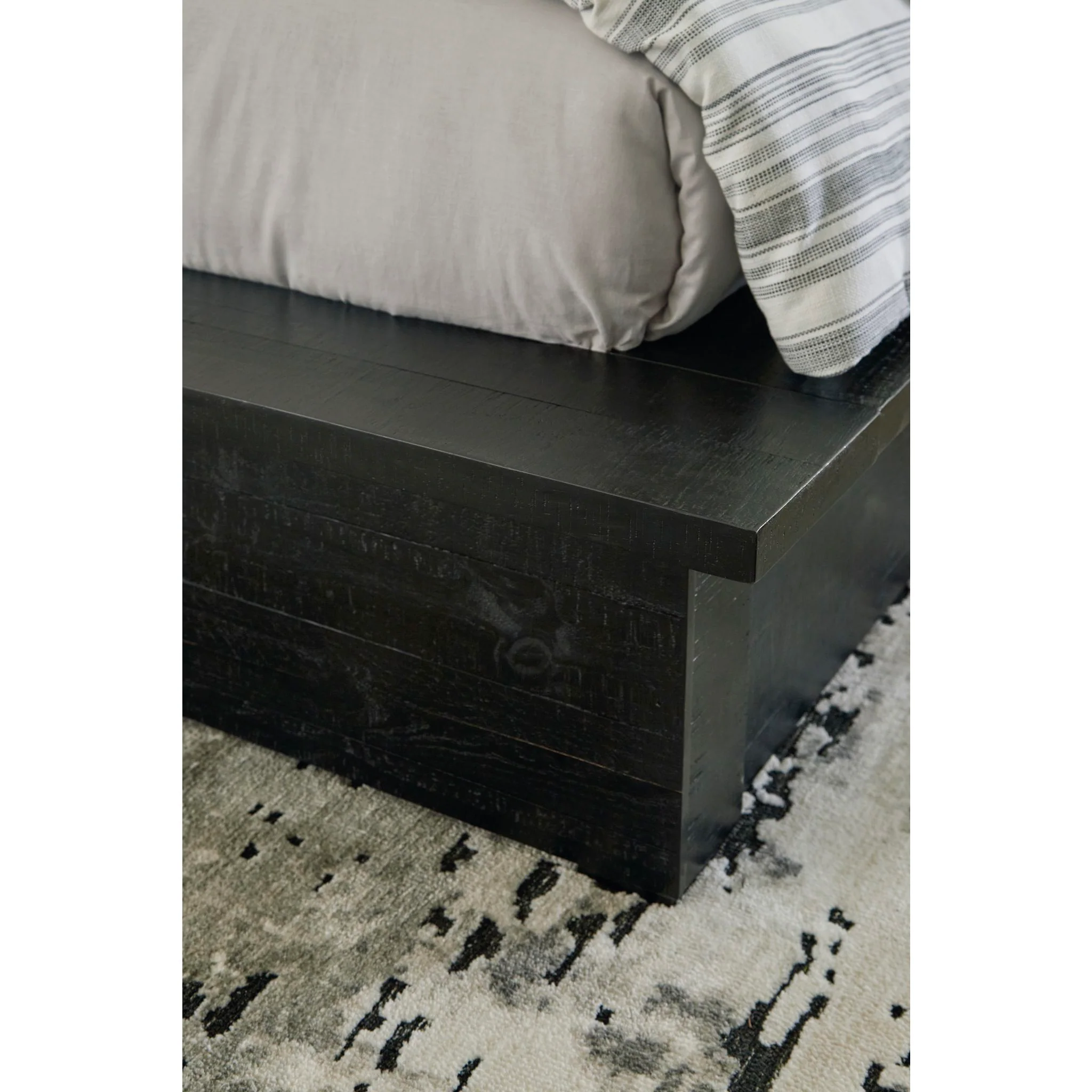 Londer-Exclusive Panel Bedroom - Black - Image 13