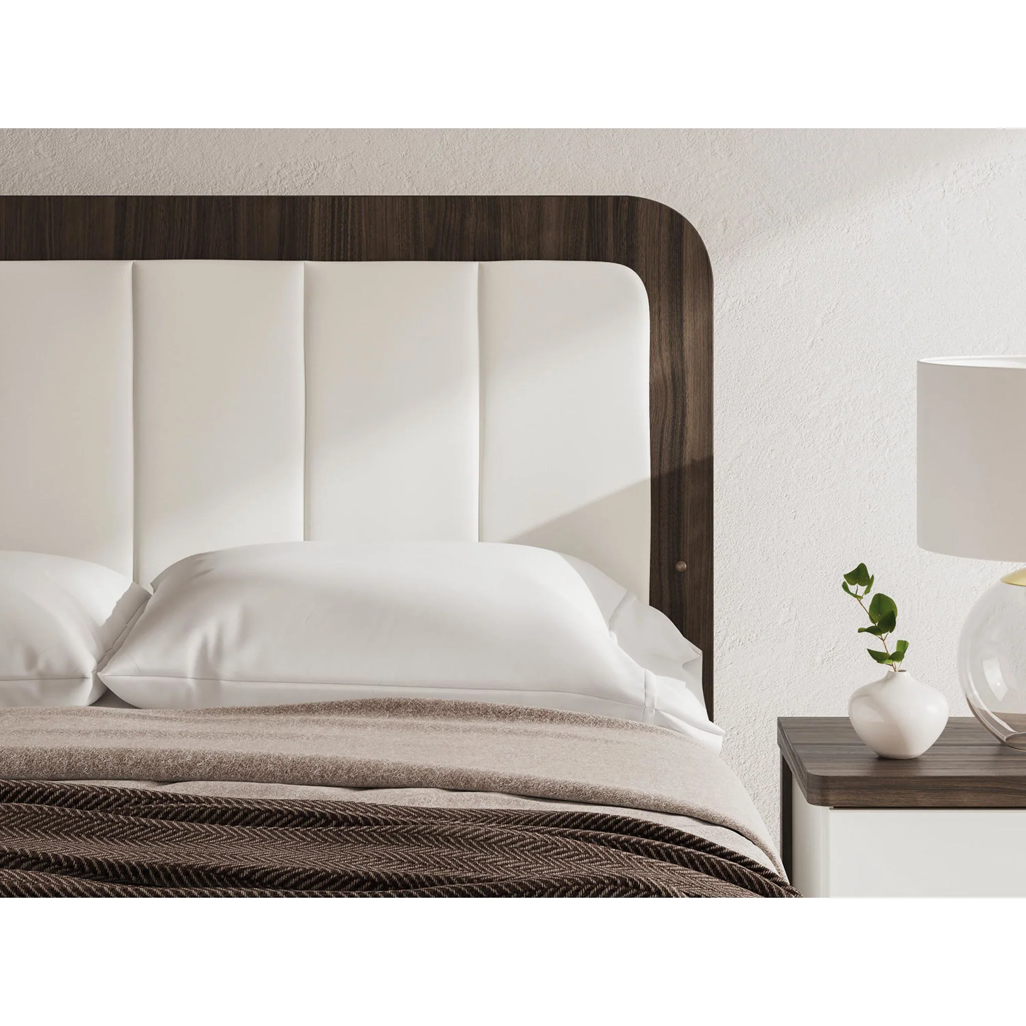 Mazilar Queen Upholstered Bed - Image 9