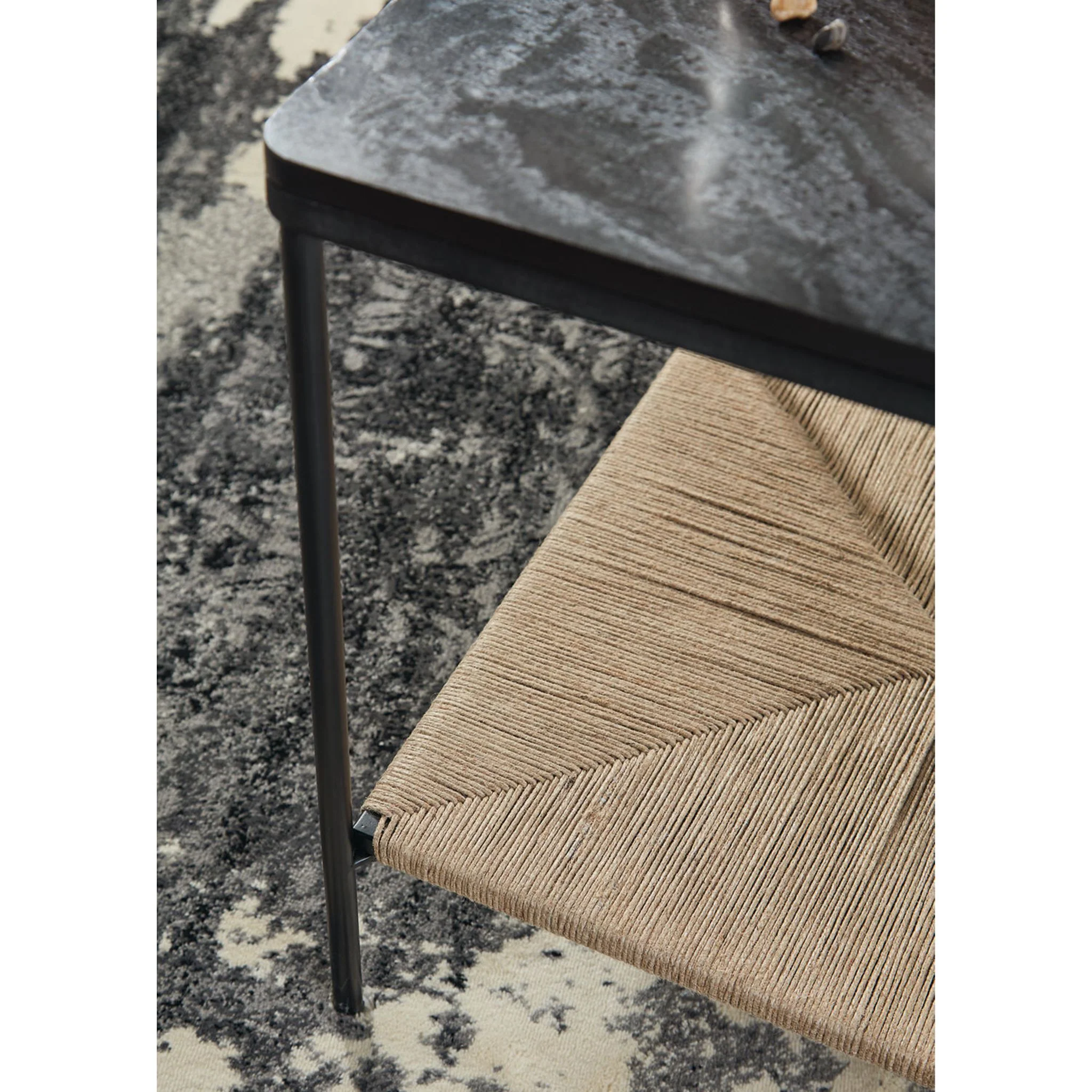 Minrich Accent Table - Image 6