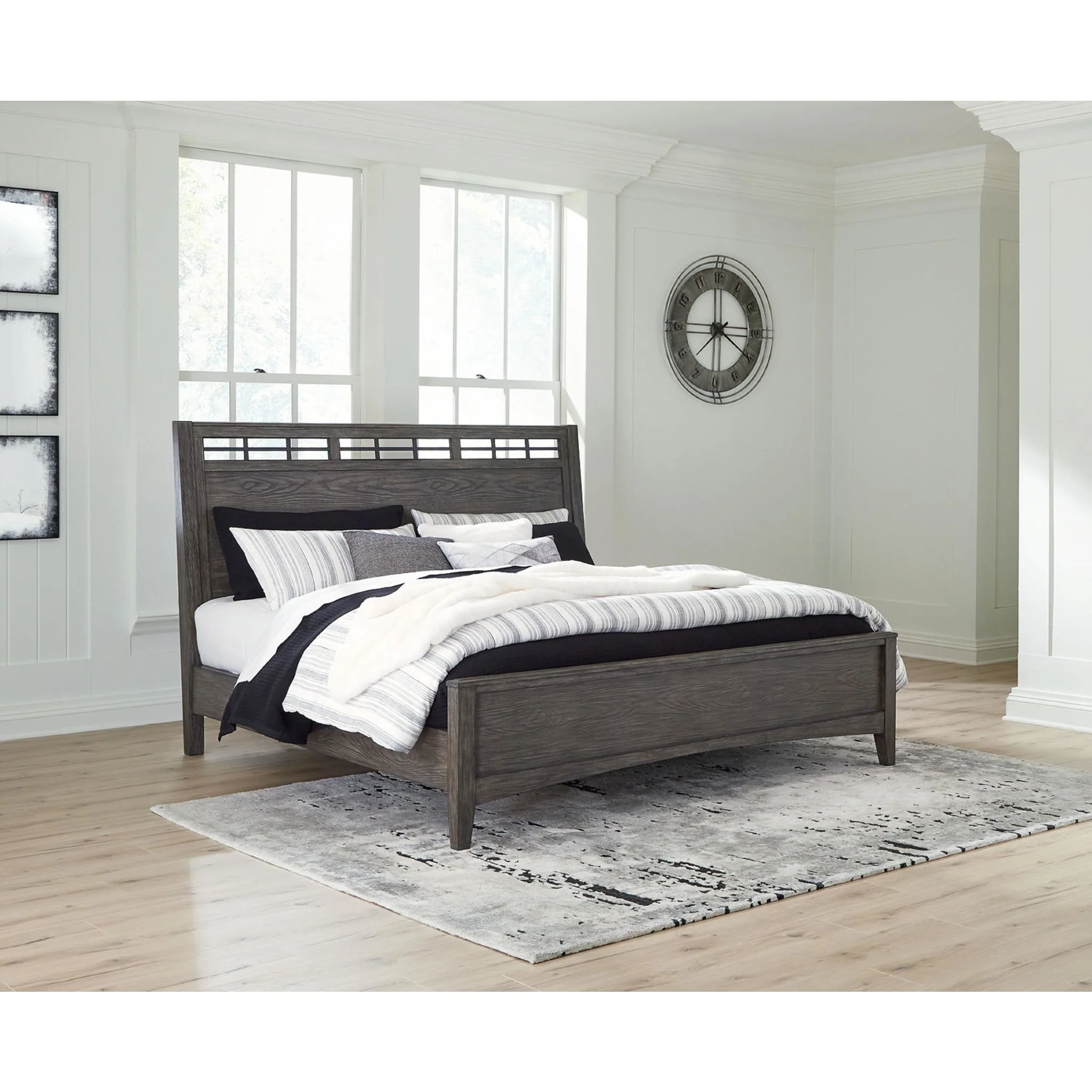 Montillan Panel Bed - Image 17