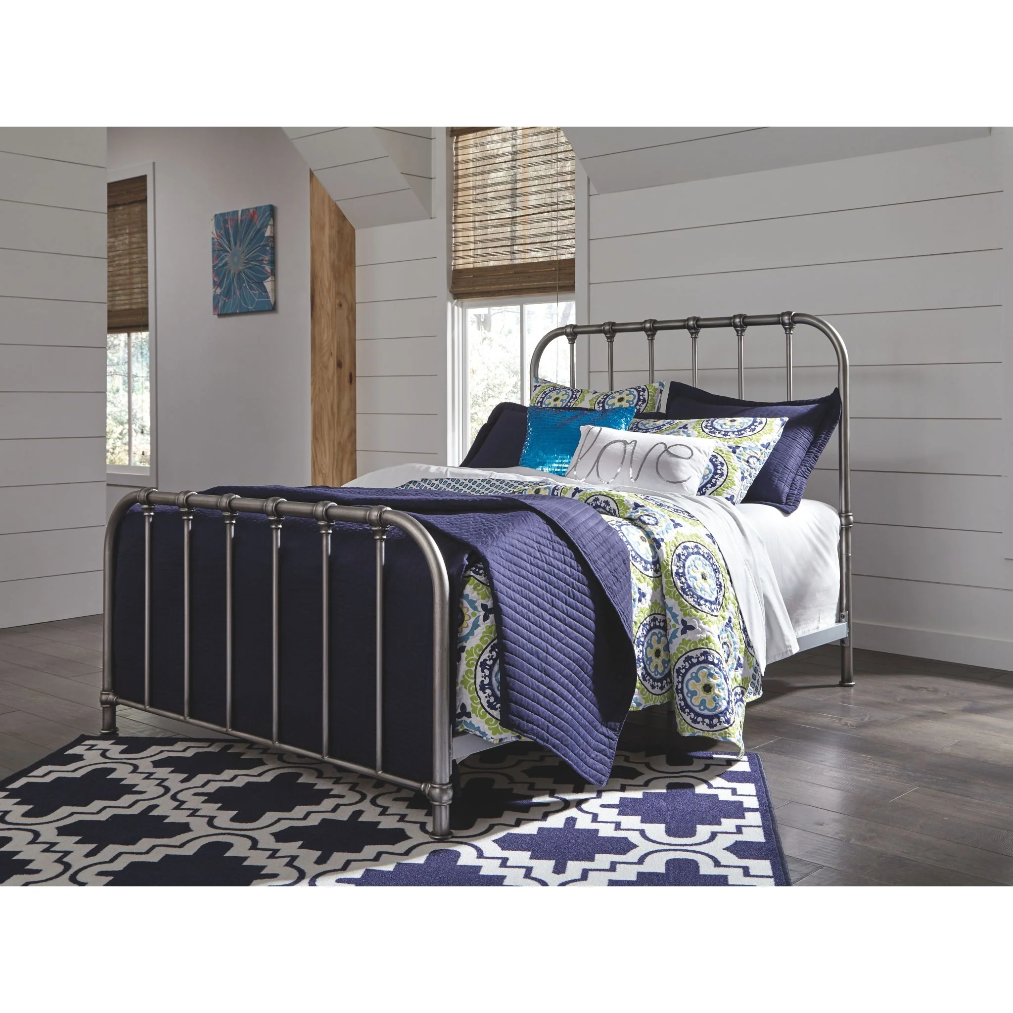 Nashburg Queen Metal Bed - Image 8