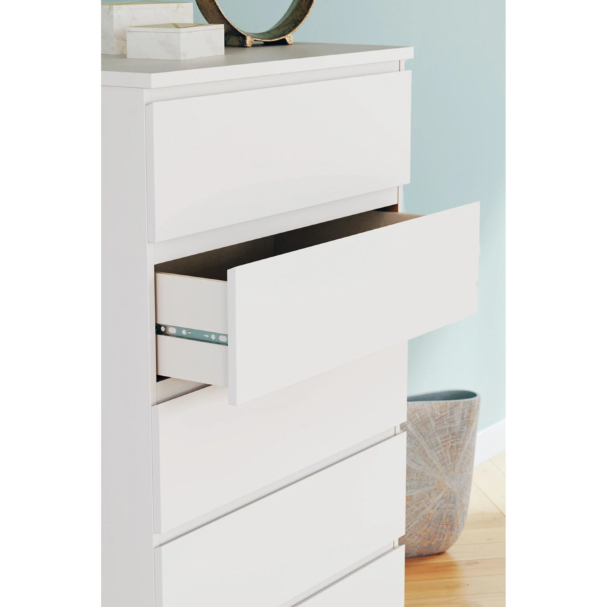 Onita Chest - Image 13