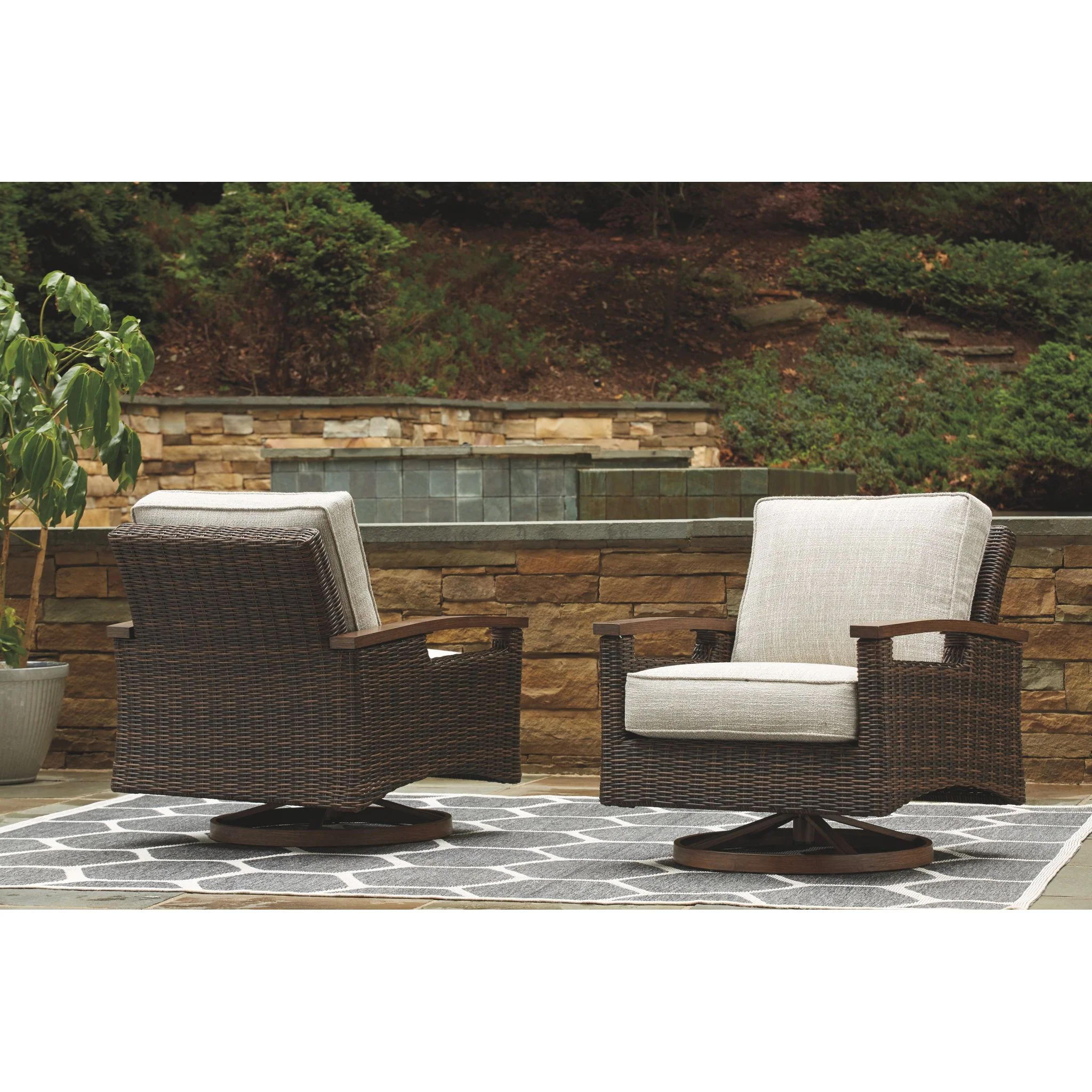 Paradise Trail Outdoor Swivel Lounge Chair w/Cushion (set of 2) - Image 6