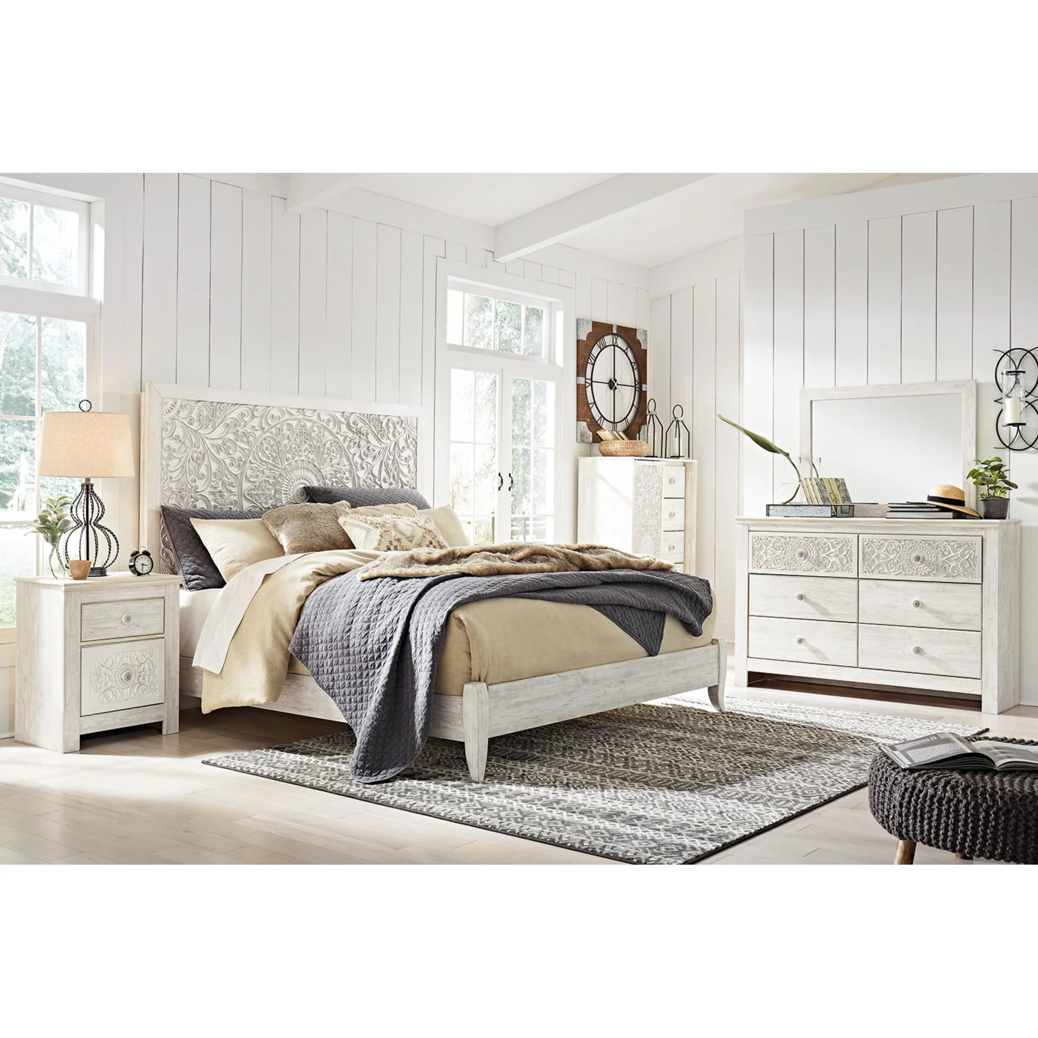 Paxberry King Panel Bed - Image 9