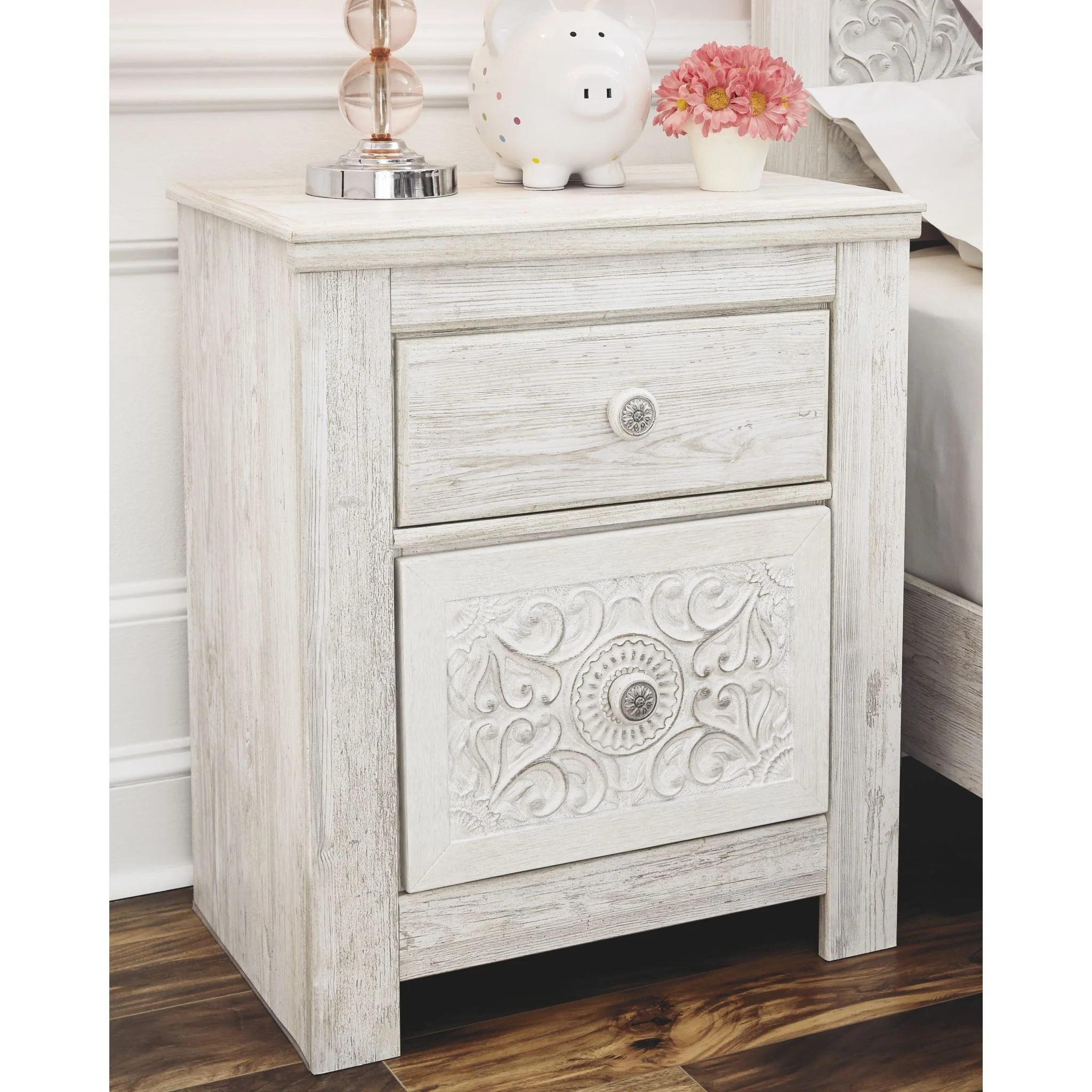 Paxberry Nightstand - Image 2