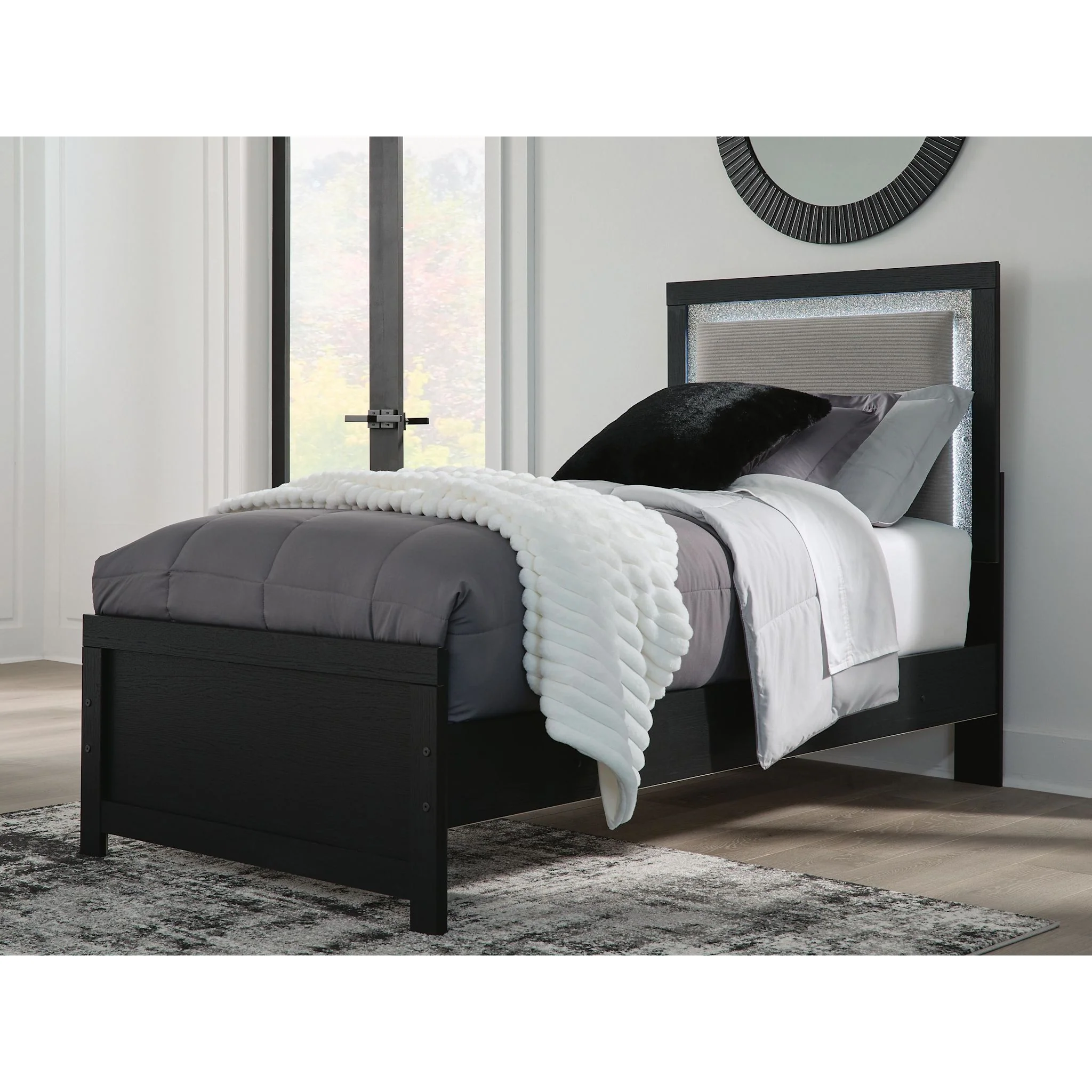 Raechalla Panel Bed - Image 8
