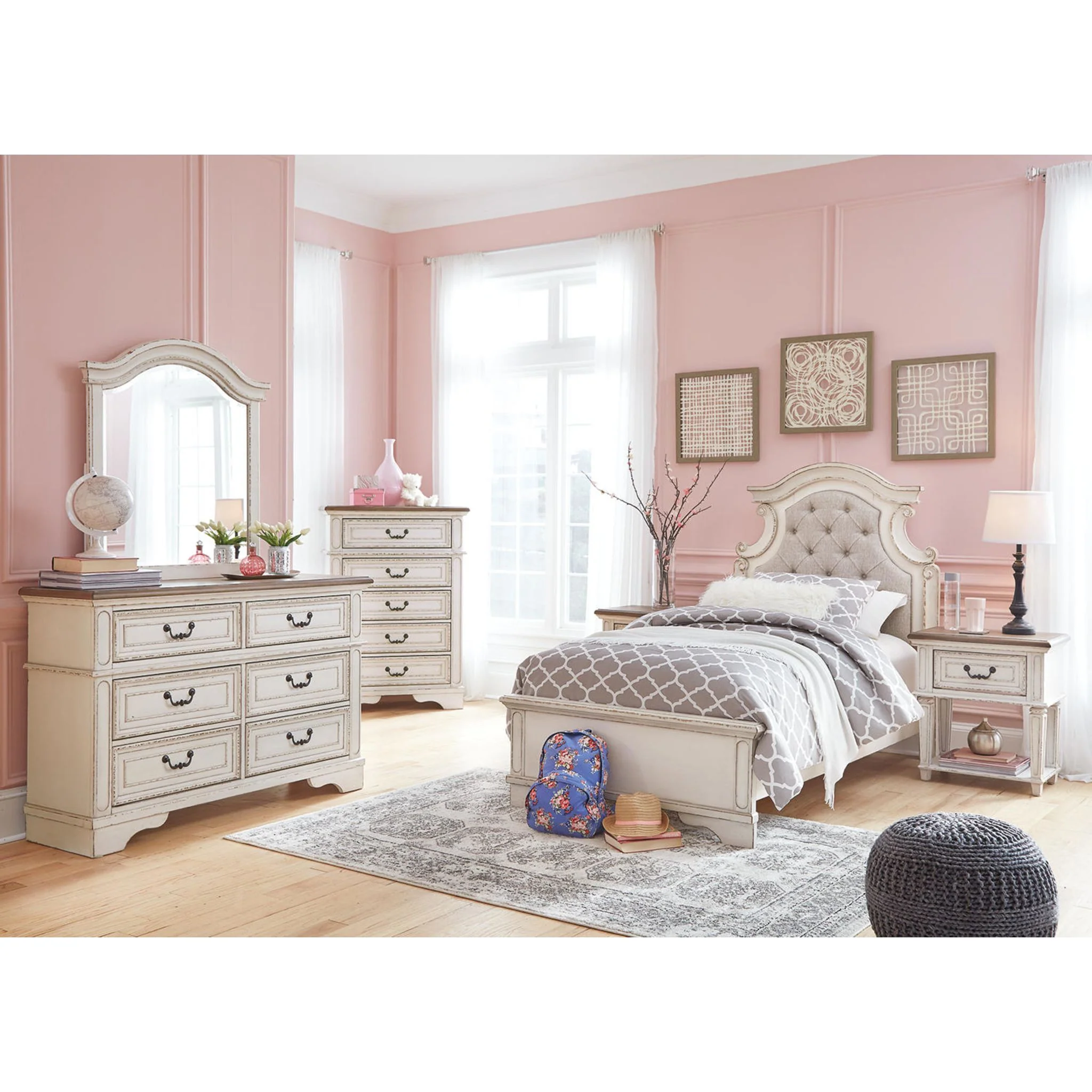 Realyn 3 Piece Panel Bed - Image 13