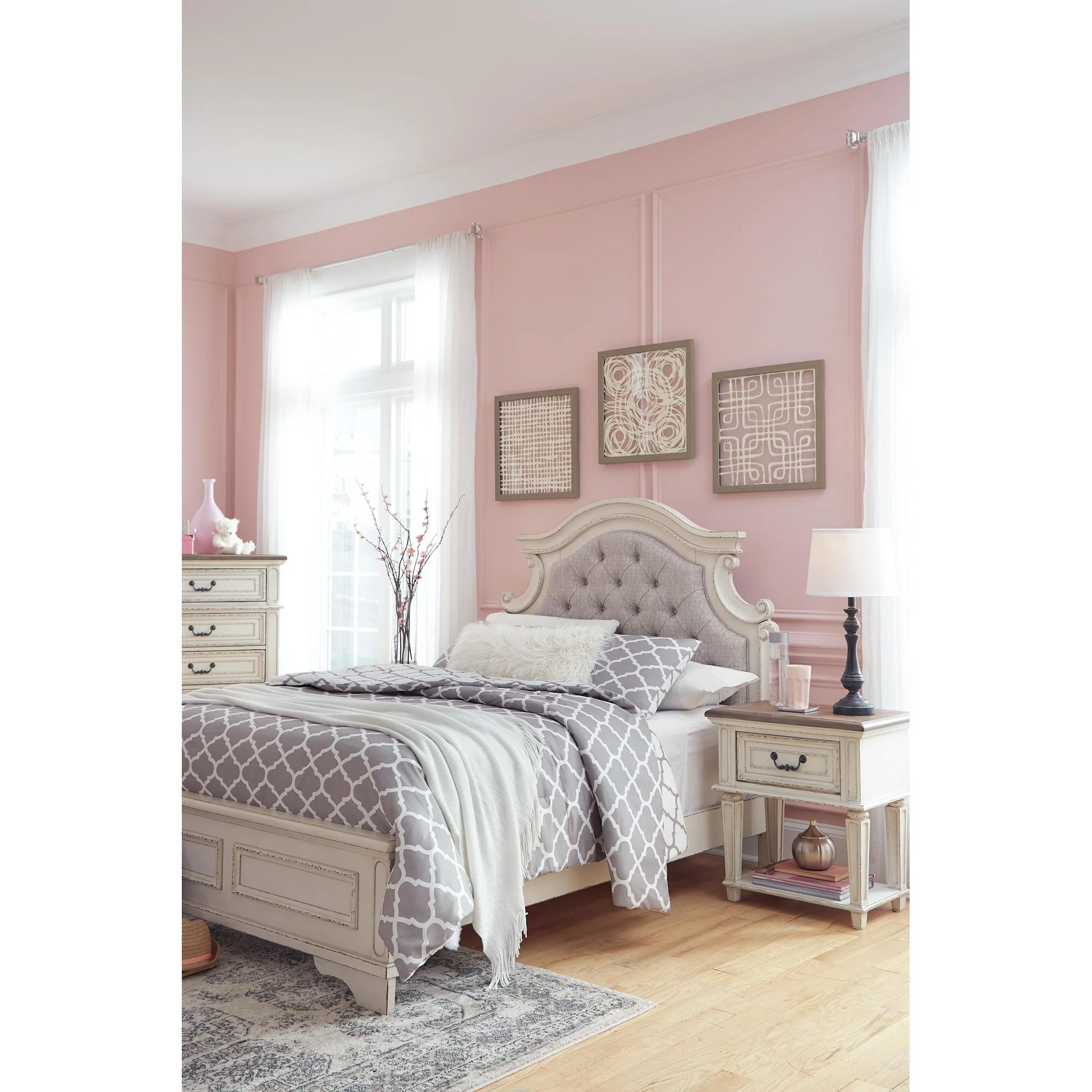 Realyn 3 Piece Panel Bed - Image 130