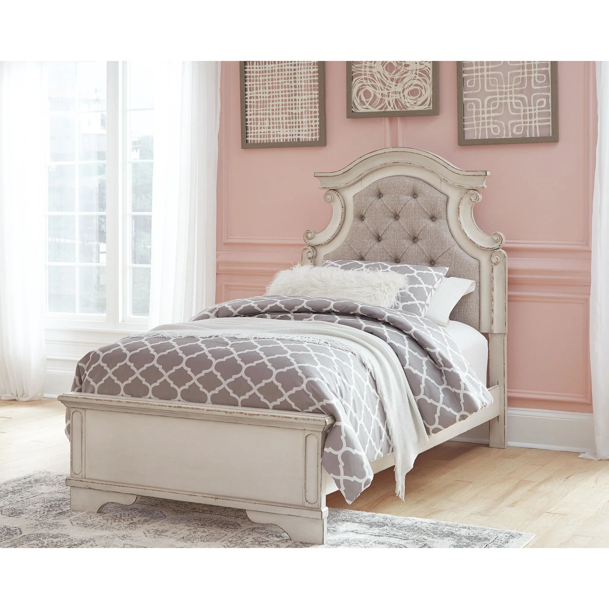 Realyn 3 Piece Panel Bed - Image 23
