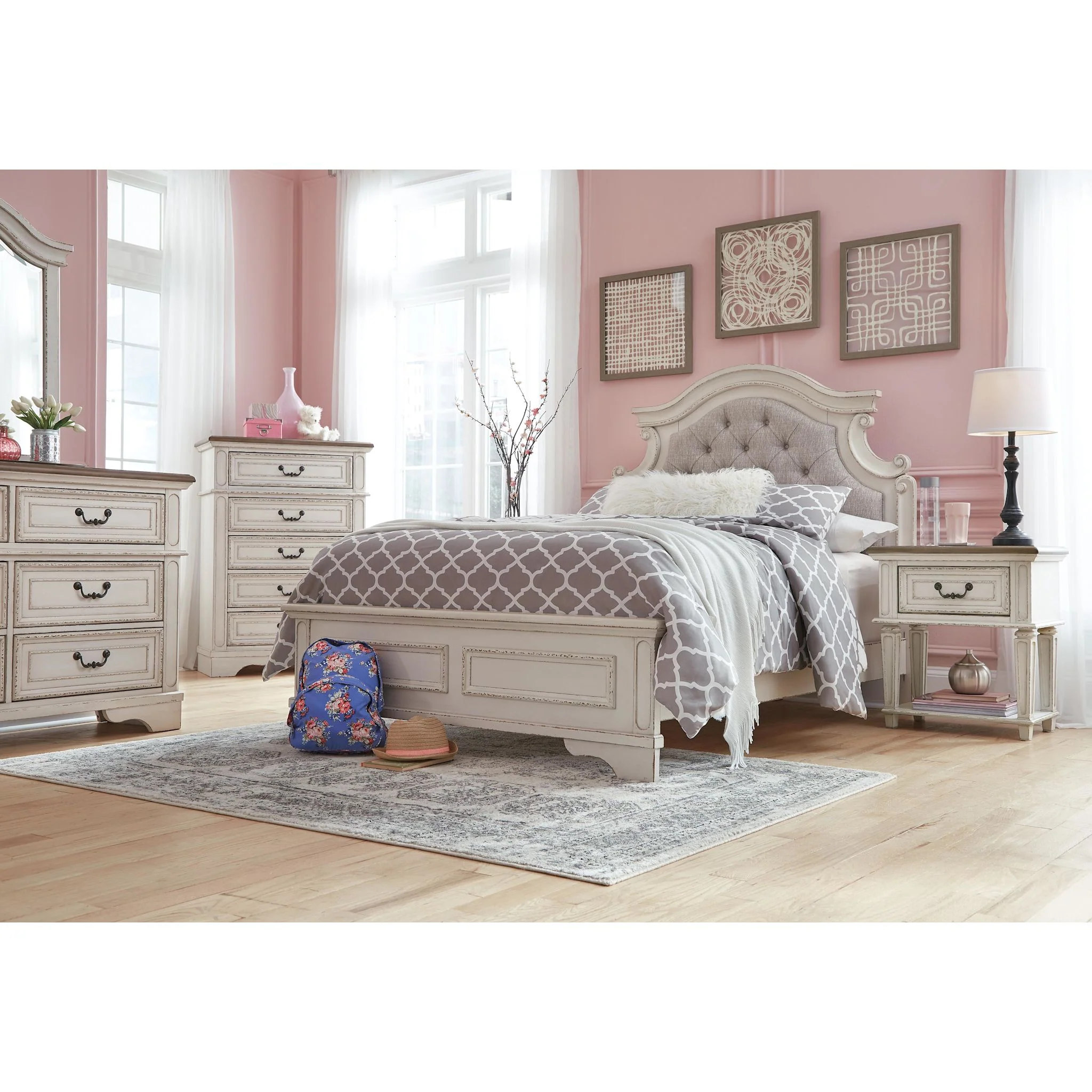 Realyn 3 Piece Panel Bed - Image 94