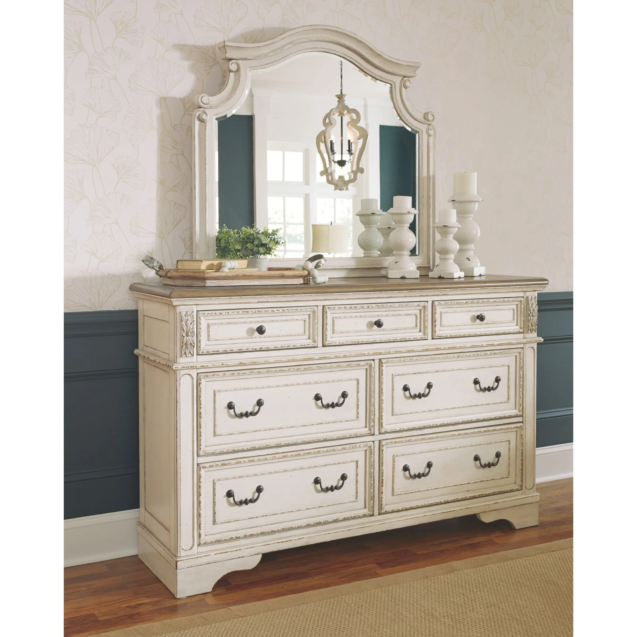 Realyn 5 Piece Panel Bedroom - Image 41