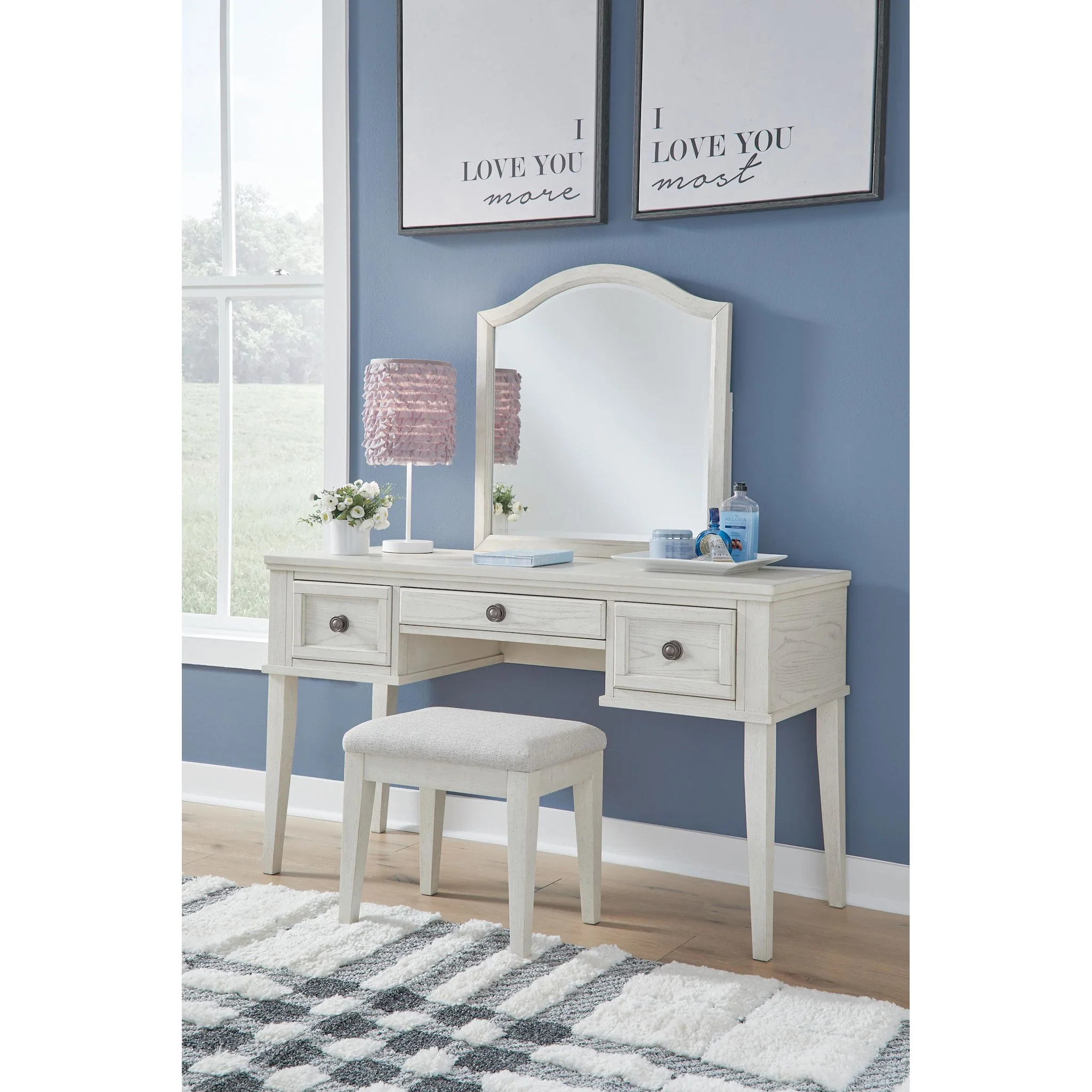 Robbinsdale Vanity Set - Image 9