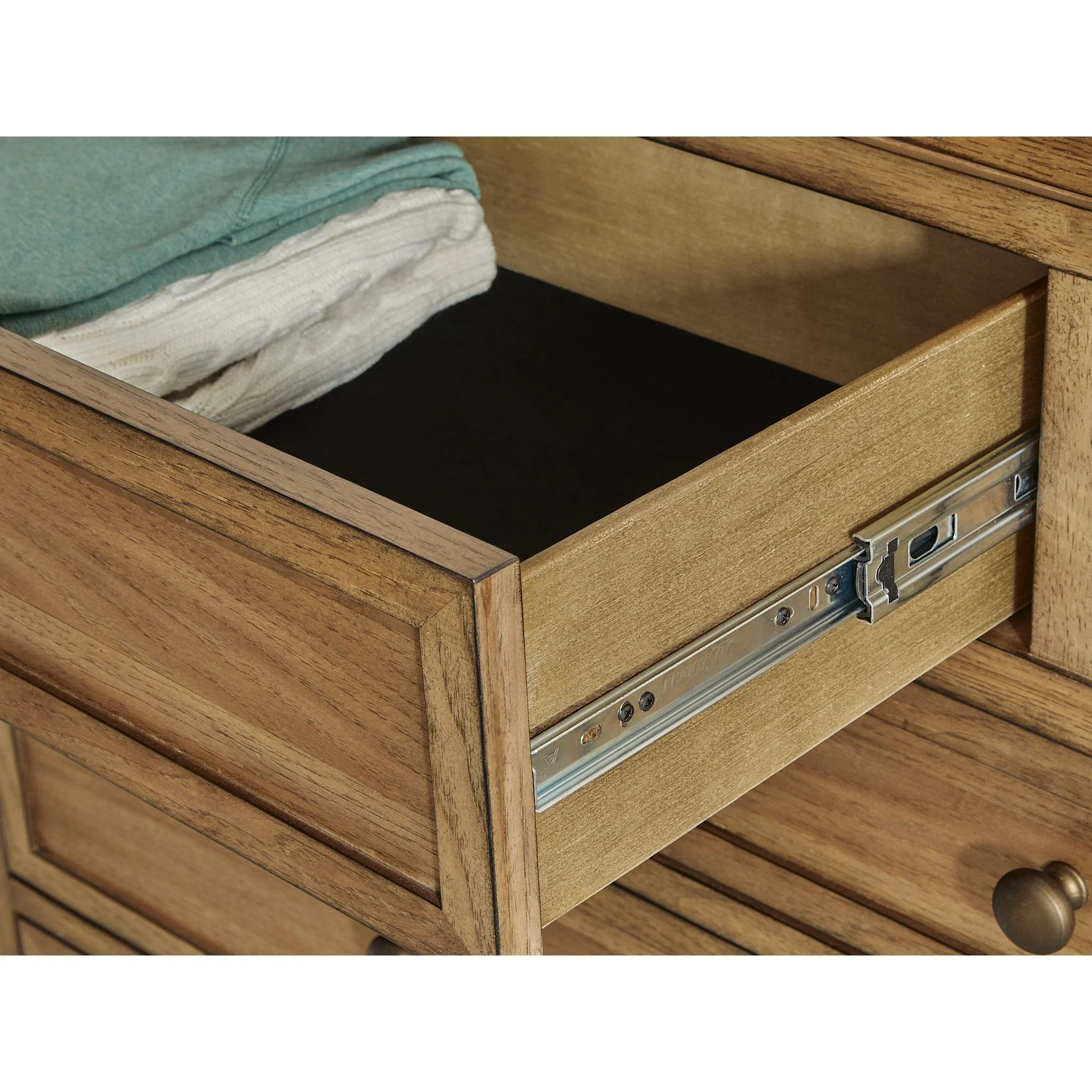 Sharlance Dresser and Mirror - Image 9